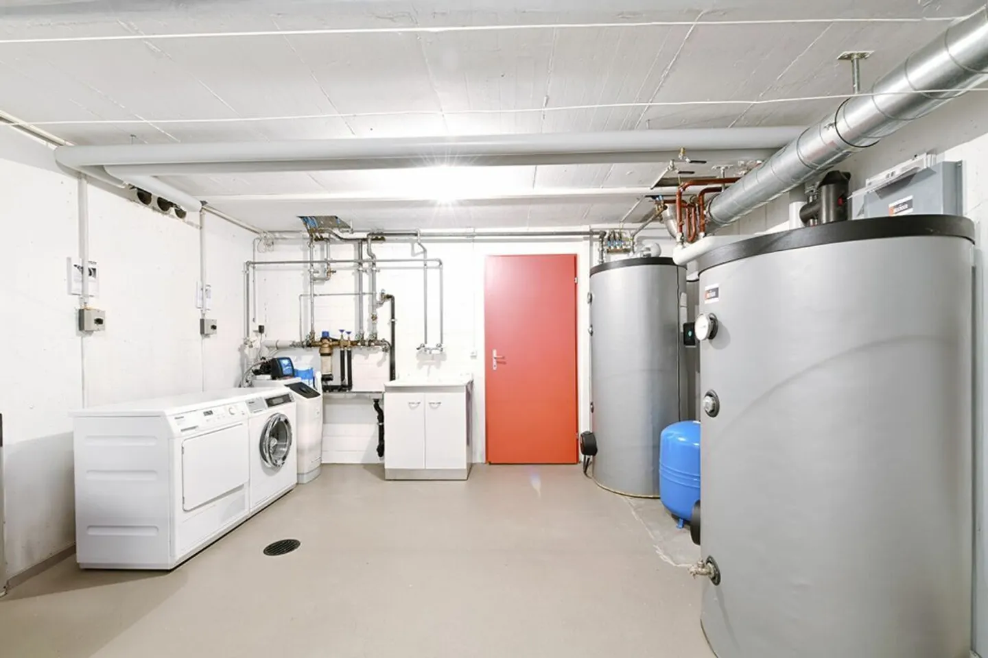 Gepflegtes 5.5-Zimmer EFH mit Gartenparadies - Photo 13 of 23