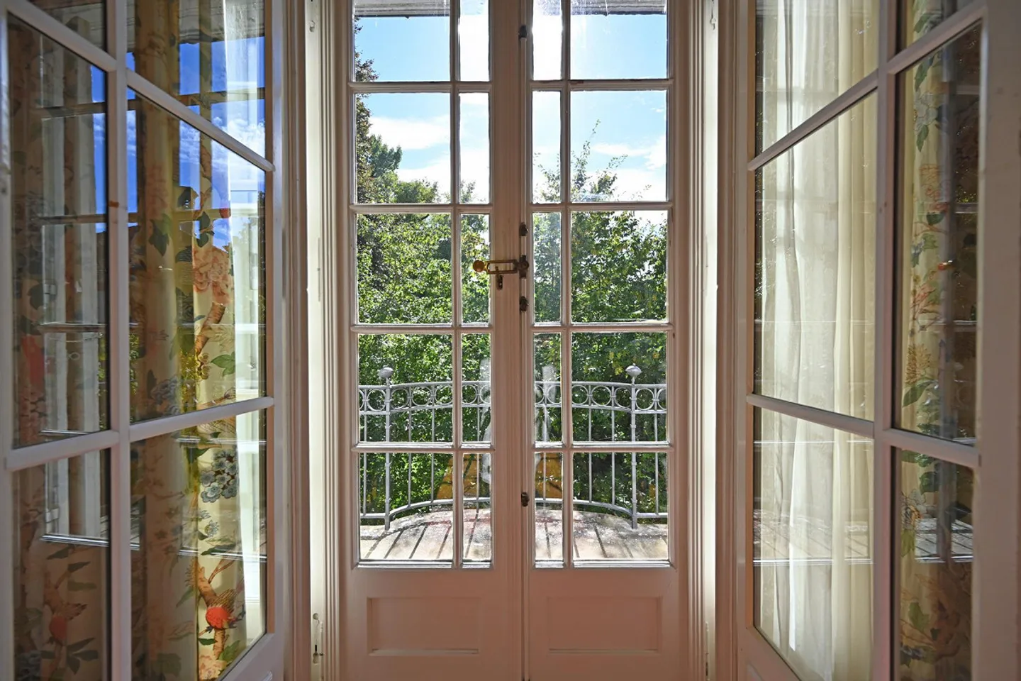 Architekturschönheit mit Parkanlage - Foto 15 von 27