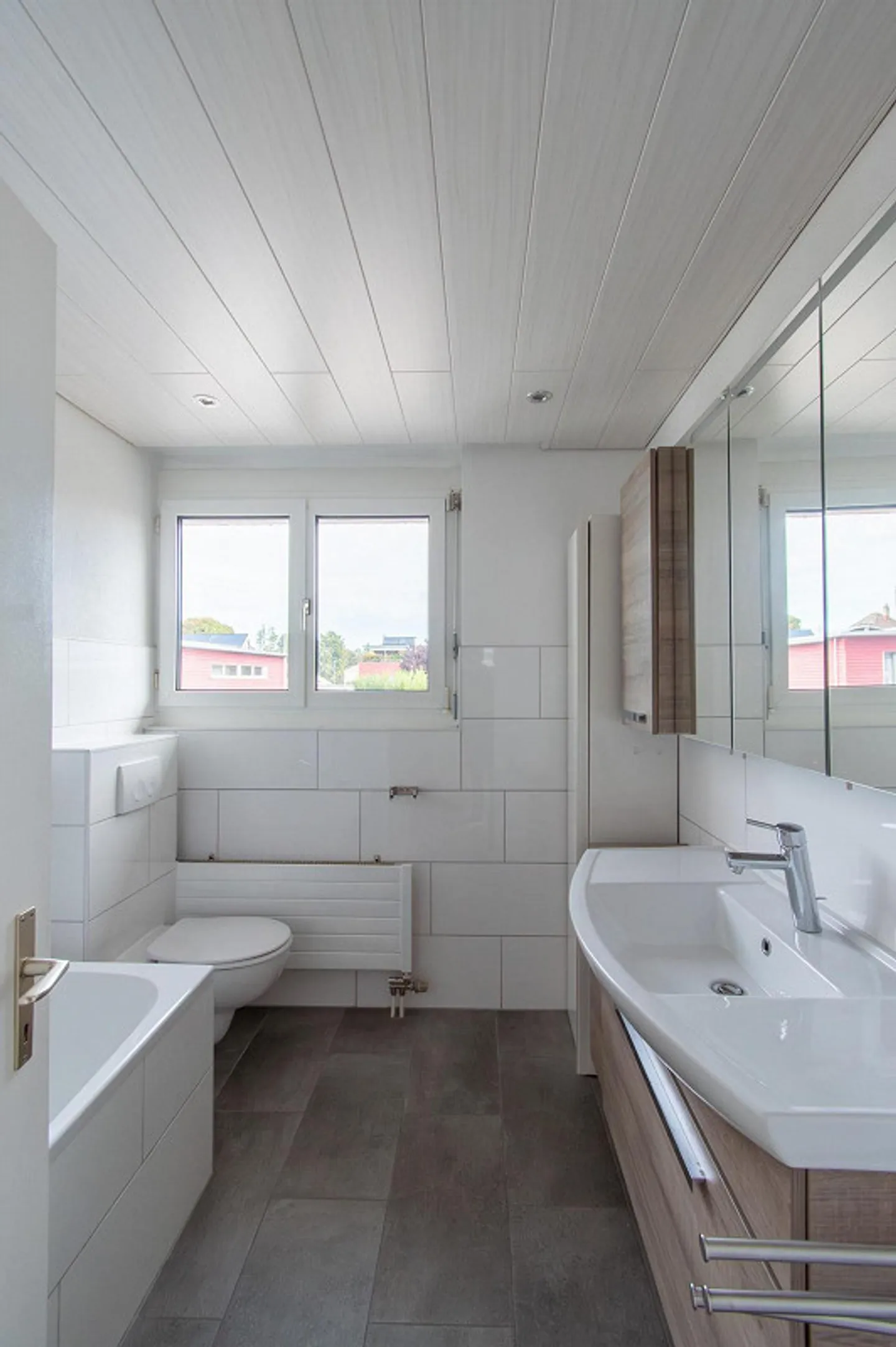 Spacious 5.5 Room Apartment with Terrace - Photo 11 of 13