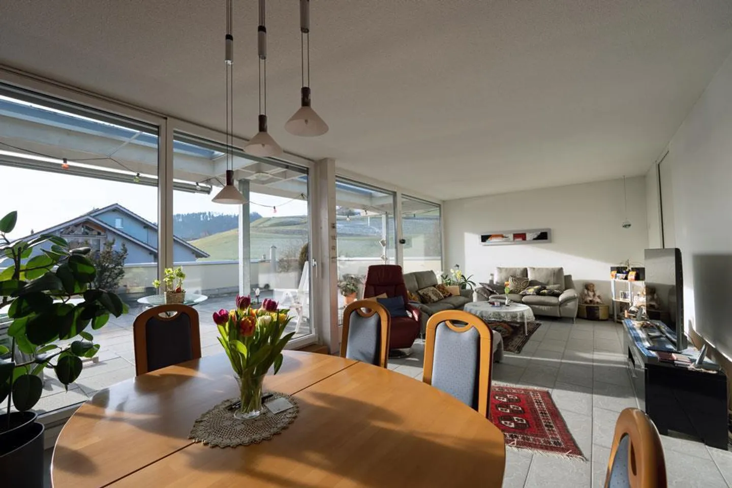 Appartamento attico esclusivo con terrazza da sogno a Burgdorf - Foto 1 di 13