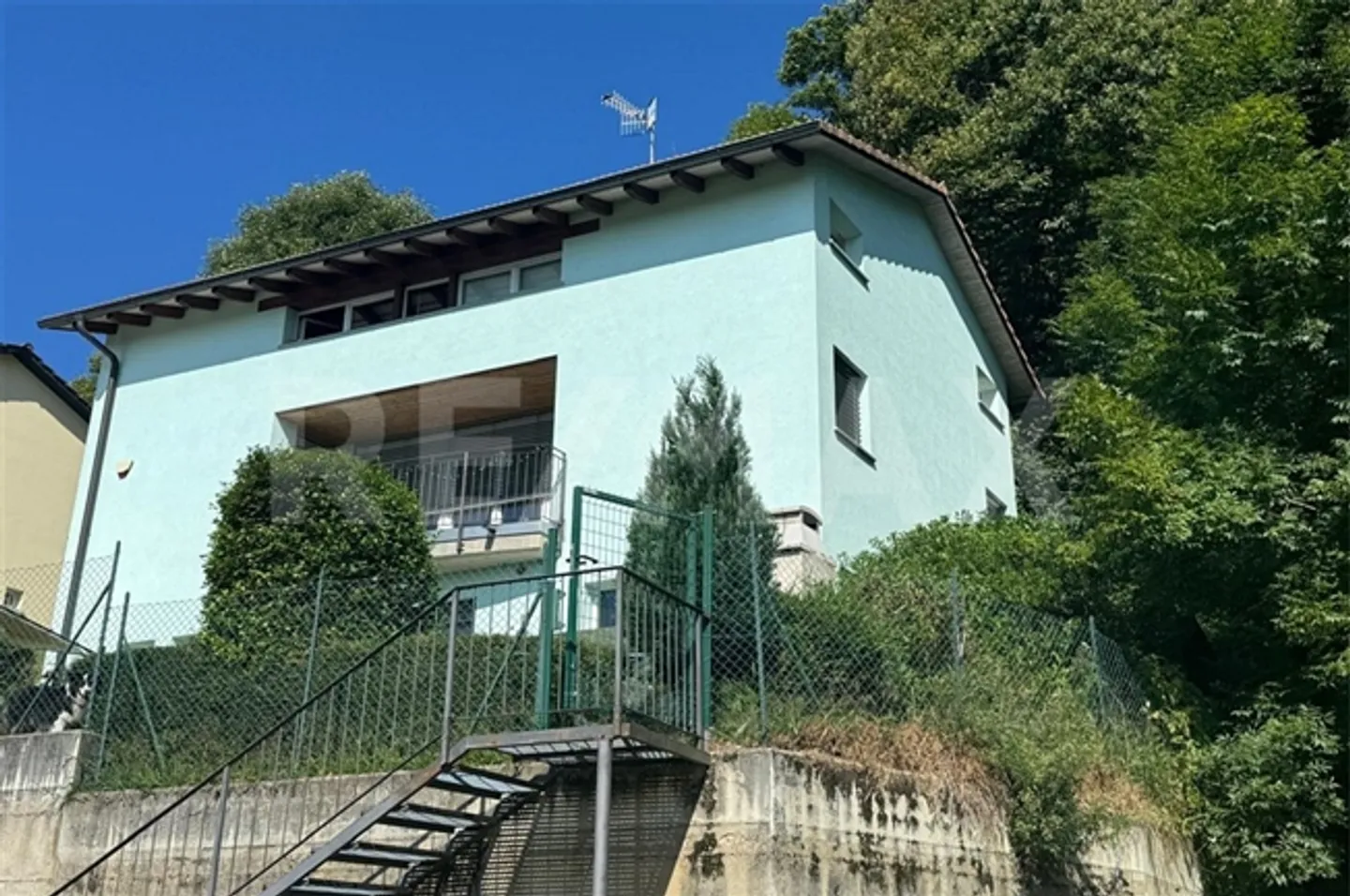 Casa unifamiliare a Miglieglia - Residenza principale nel verde - Foto 1 di 13