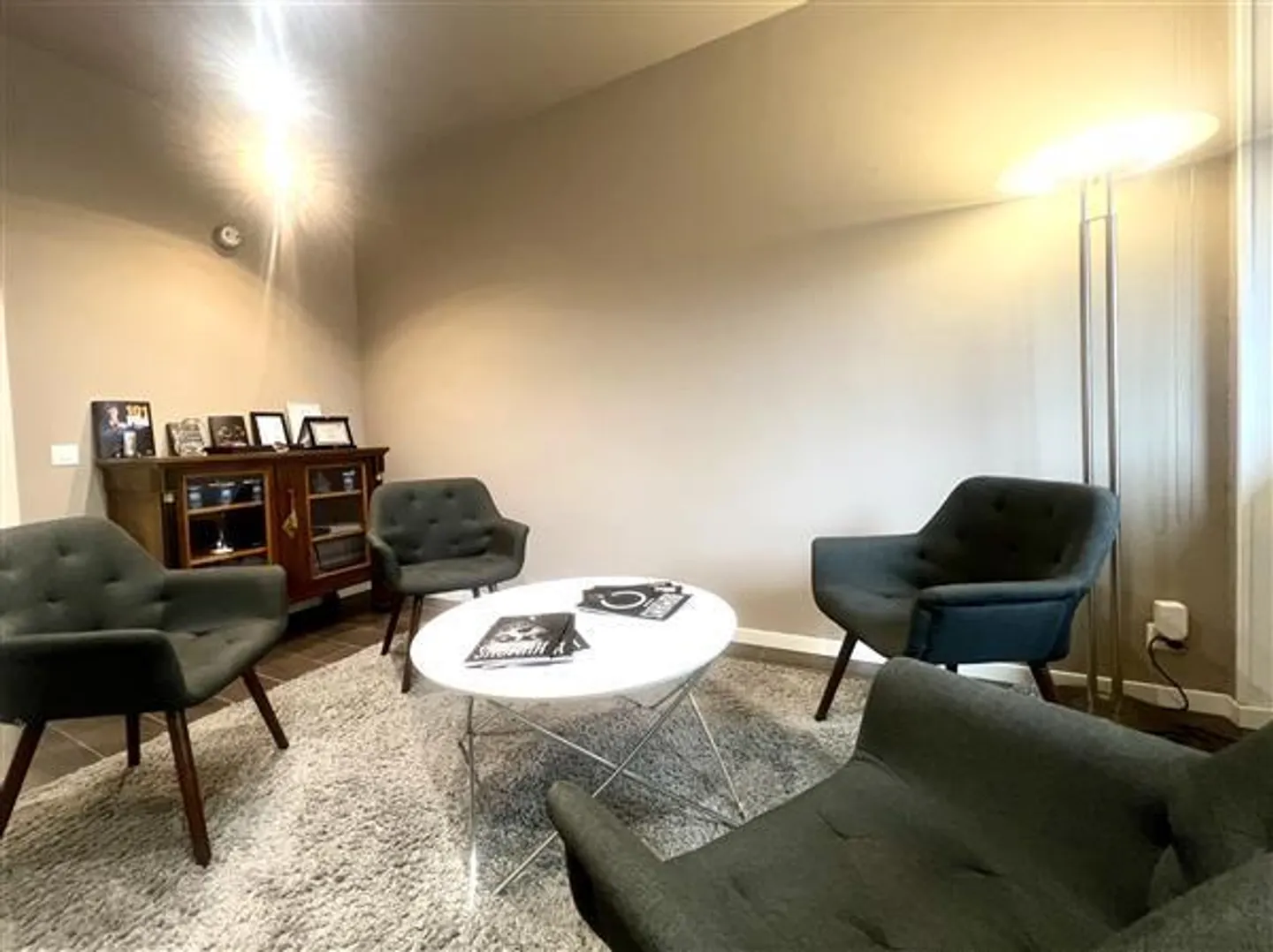 Lugano: Büro 10 Räume - Foto 6 von 6
