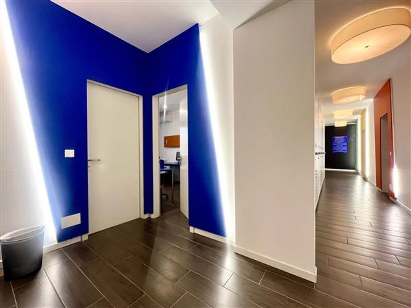Lugano: Büro 10 Räume - Foto 3 von 6