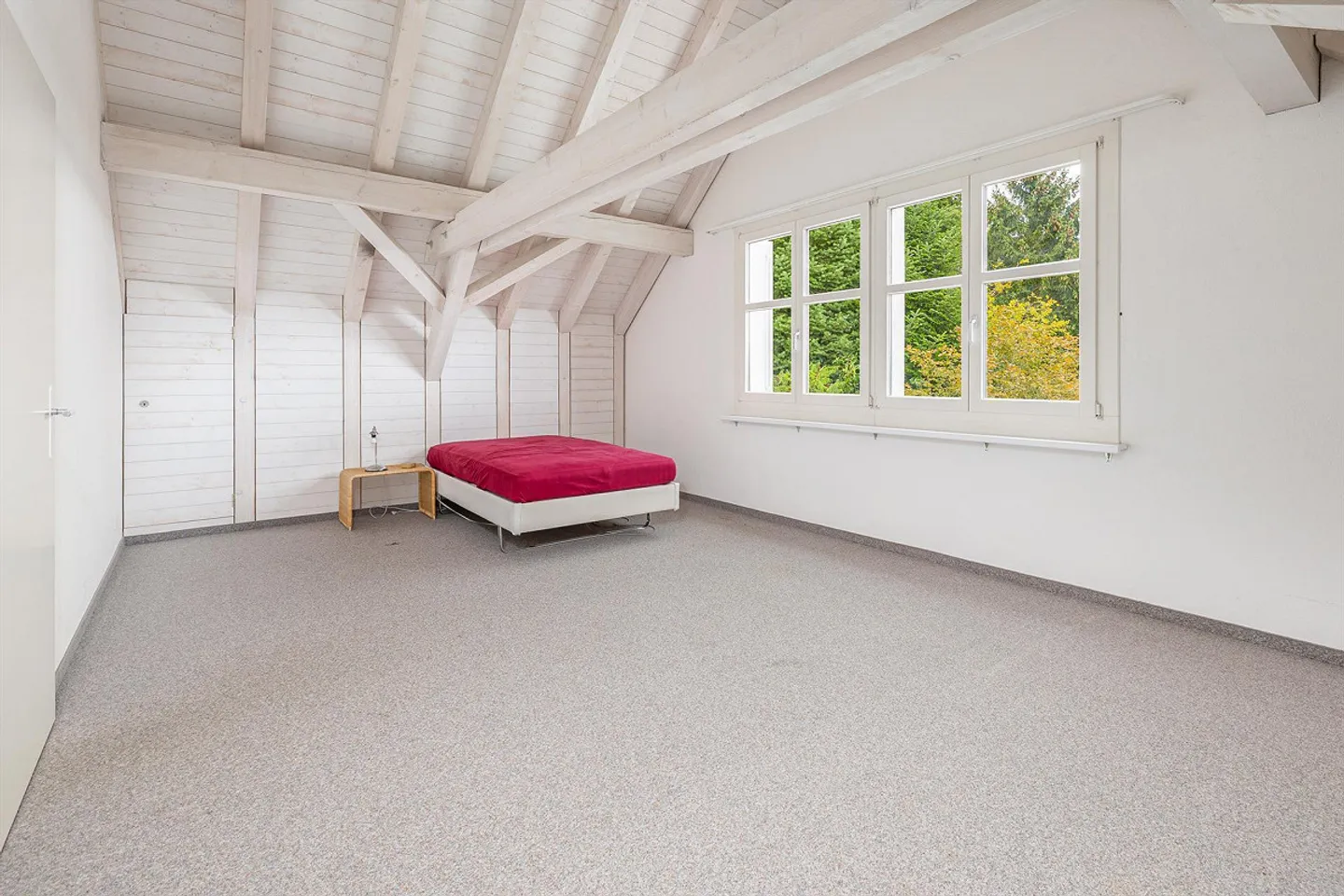 Super Location: Villa with Apartment - Photo 24 of 29