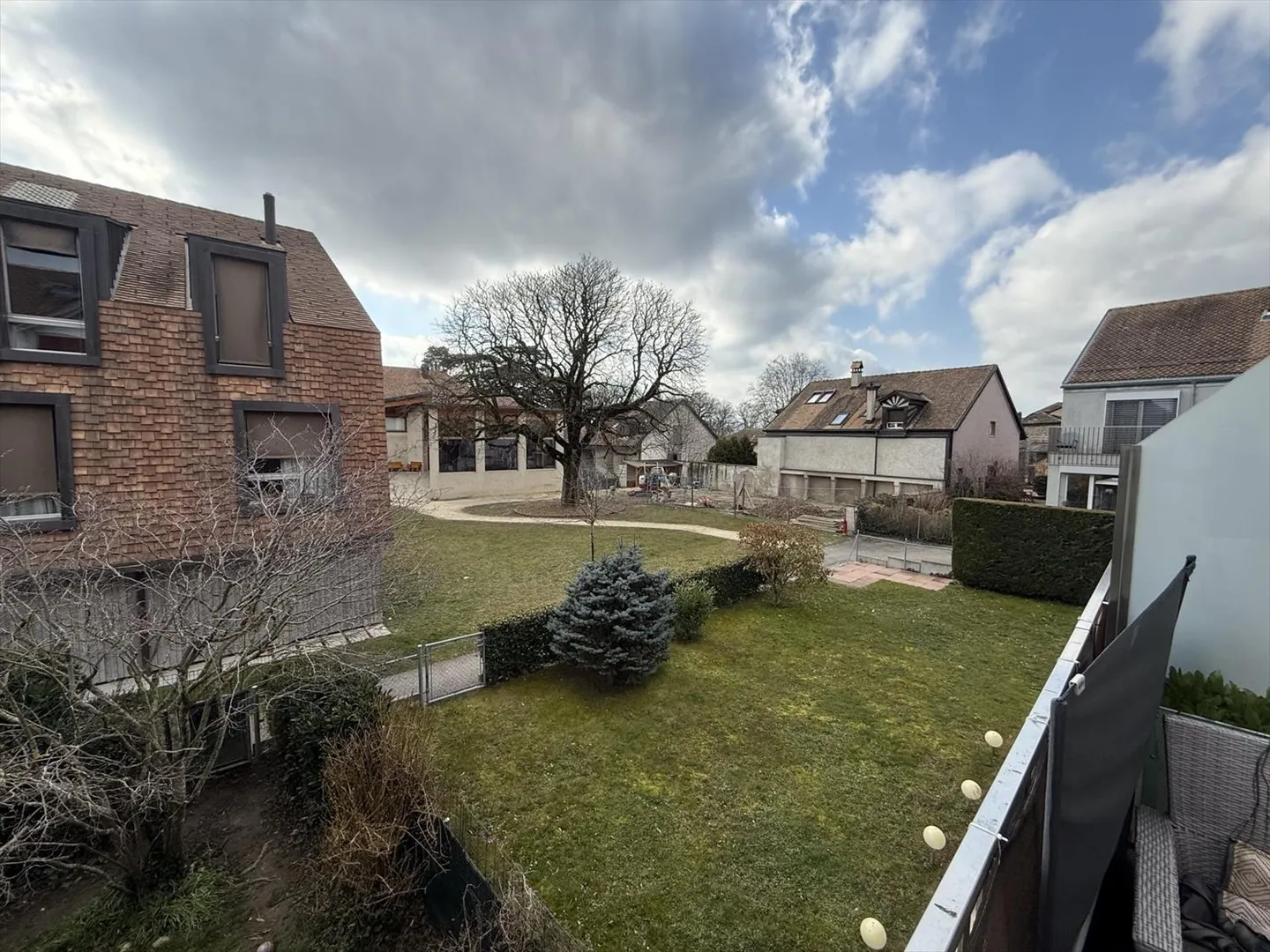 Superb Triplex of 140 m2 in the center of Lavigny - Photo 9 of 12