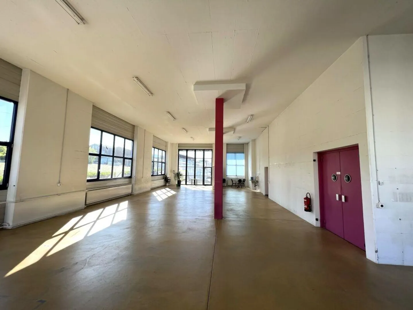 Espace commercial attrayant de 200m2 à 1'240m2 - Photo 8 sur 13