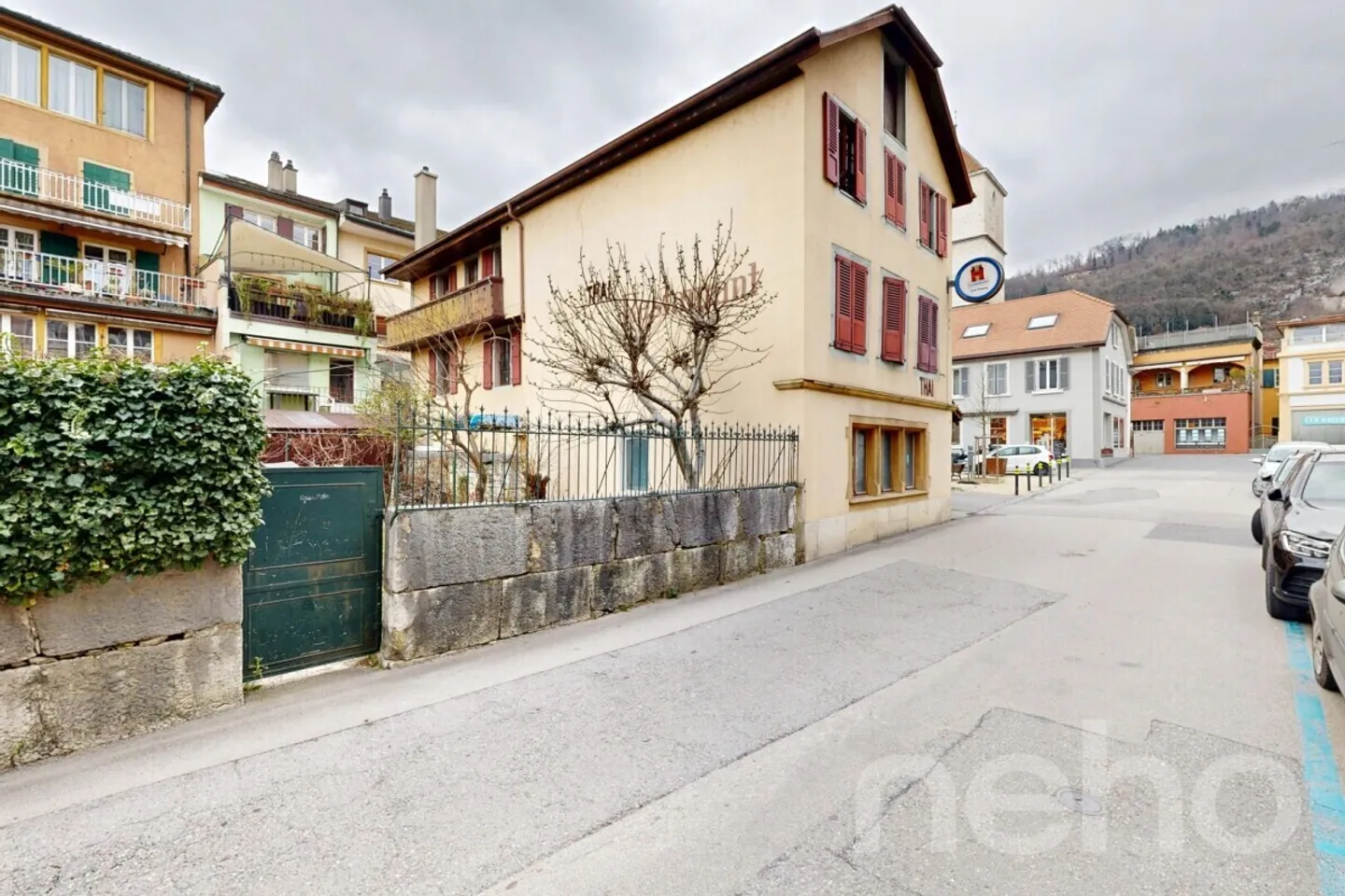 Investment property with high potential in the center of La Neuveville - Photo 2 of 13