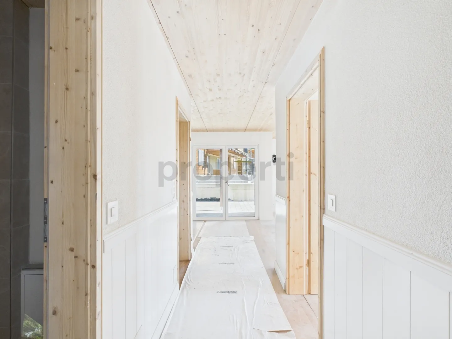 Brand New 3.5 Room Ground Floor Apartment with Historical Charm - Photo 9 of 10