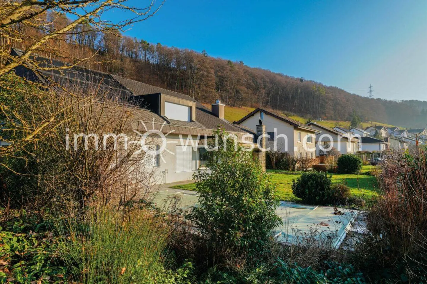 Grosszügiges 5 ½ Zimmer Einfamilienhaus, mit Schwimmbad und grossem... - Foto 11 von 12