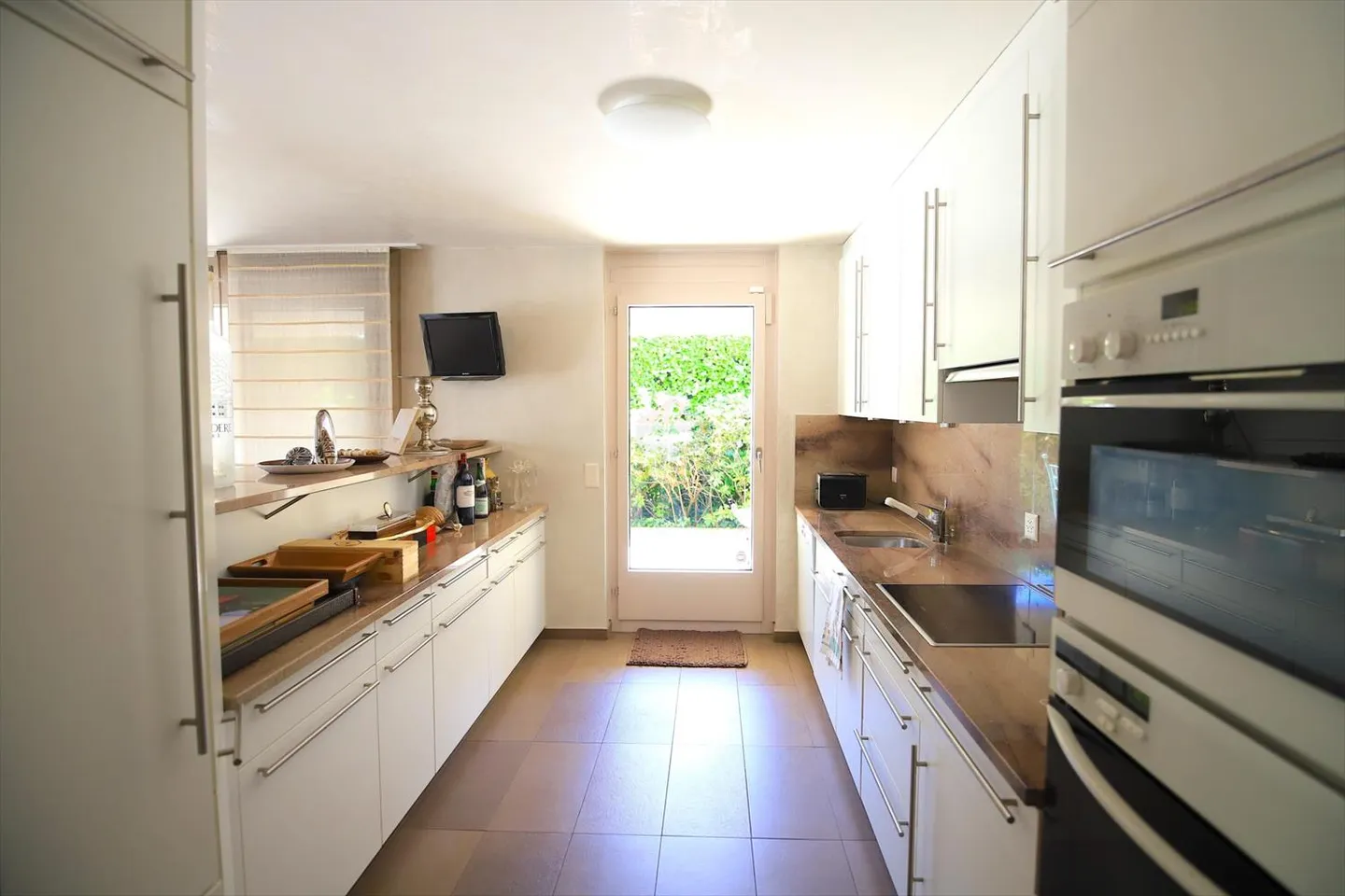 Sublime Casa a Schiera di Alto Livello con Giardino - Foto 12 di 13