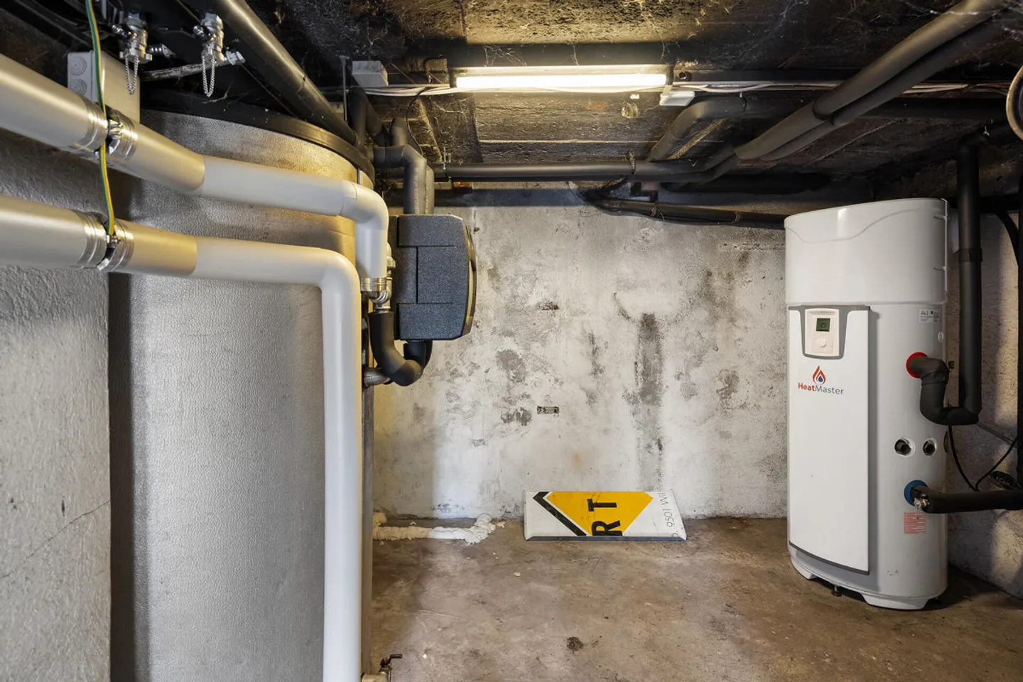 HISTORICAL GEM WITH GREAT DEVELOPMENT POTENTIAL IN PRIME LOCATION - Photo 20 of 39