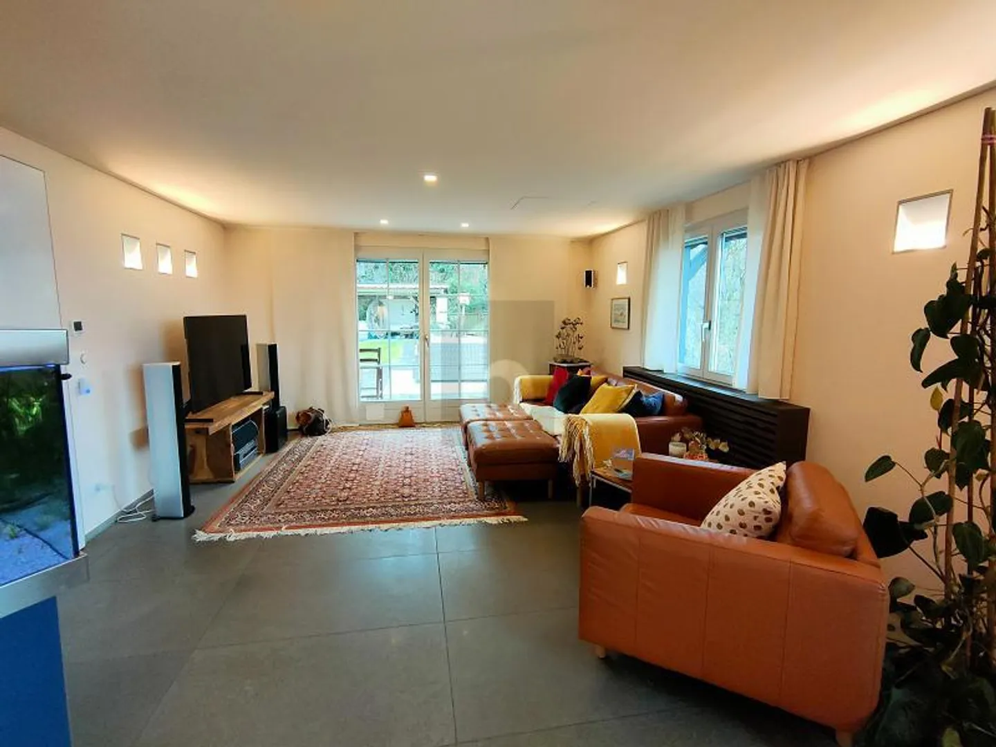 Exquisites Familienhaus mit Seesicht - Foto 3 von 6