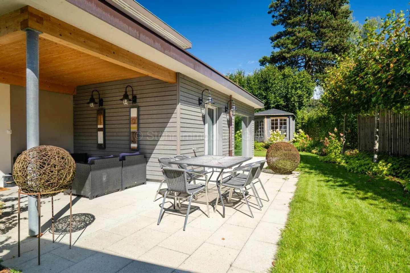 Ampia casa unifamiliare di 10,5 stanze in una posizione tranquilla a Effretikon - Foto 2 di 29