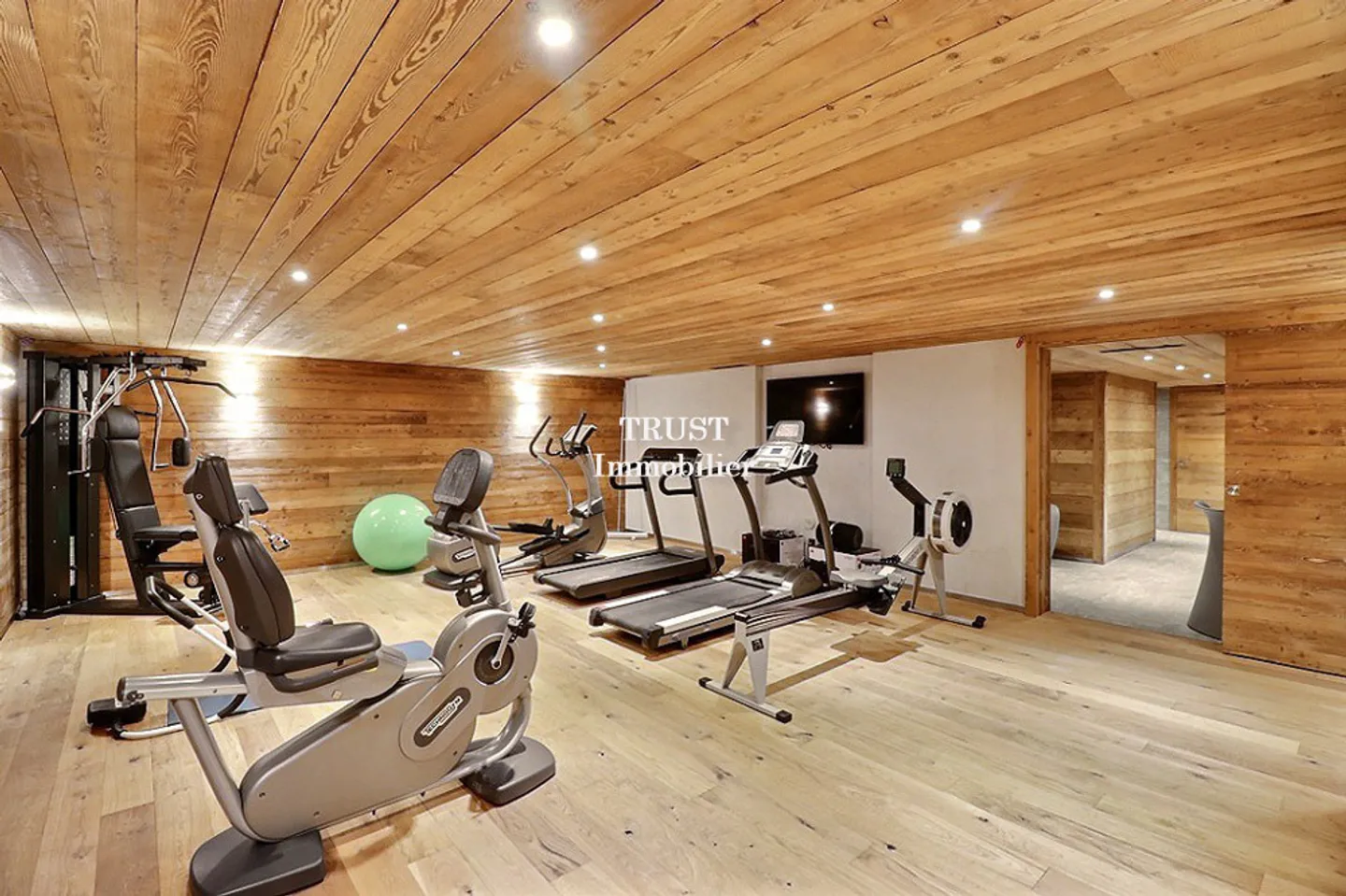 Exceptional apartment in a prestigious residence - Photo 3 of 9