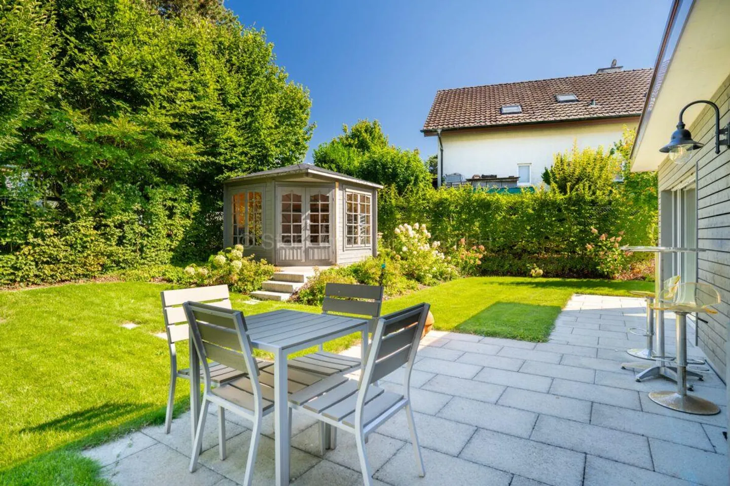 Ampia casa unifamiliare di 10,5 stanze in una posizione tranquilla a Effretikon - Foto 3 di 29