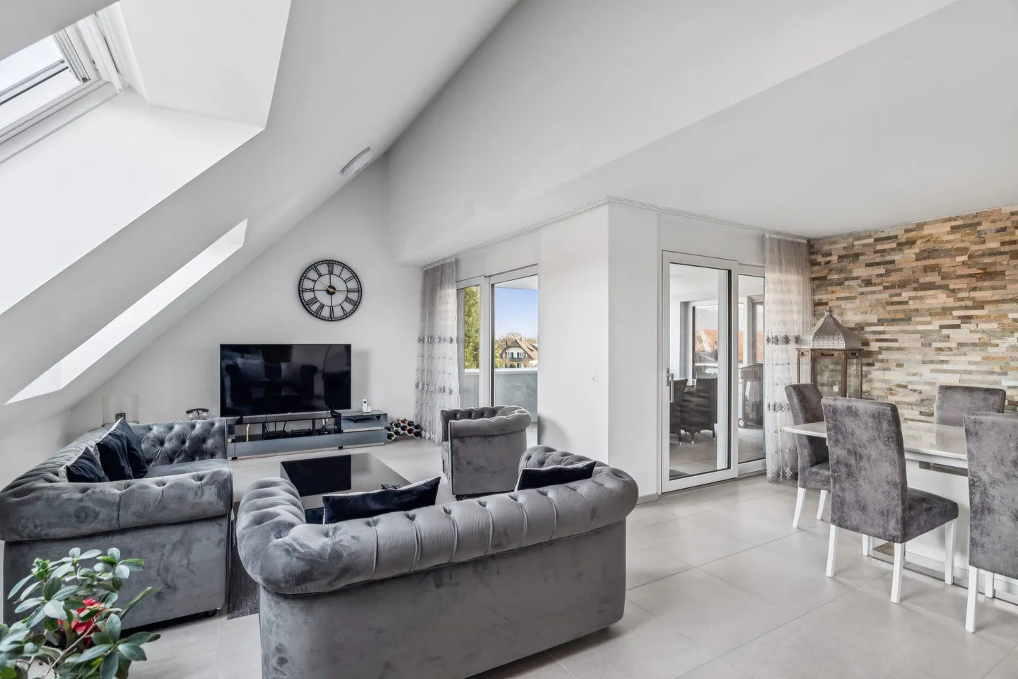 This is your chance, grab it! - Photo 11 of 15