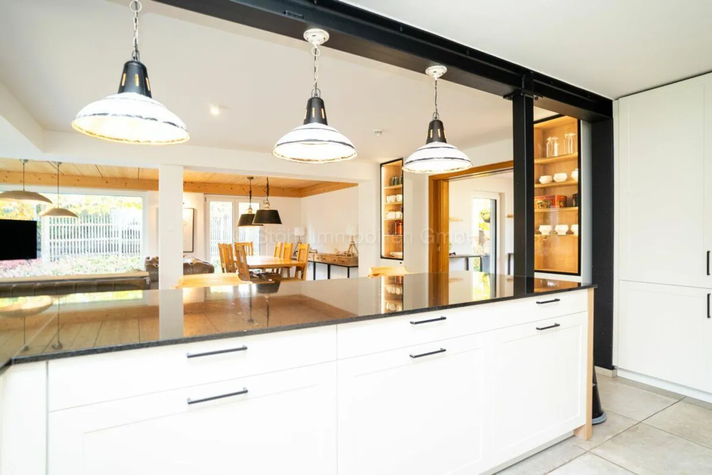 Ampia casa unifamiliare di 10,5 stanze in una posizione tranquilla a Effretikon - Foto 7 di 29