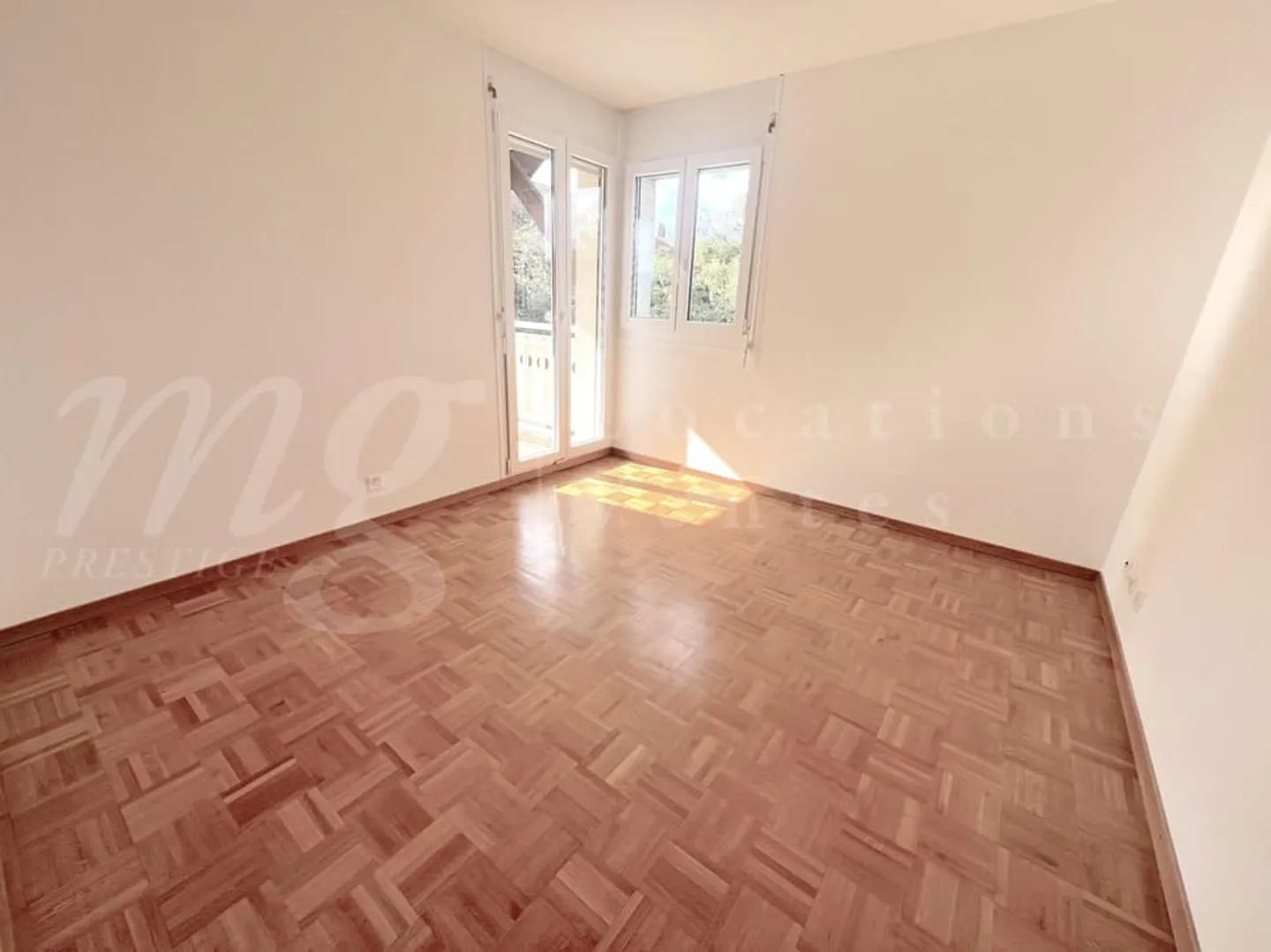 WUNDERSCHÖNES ECK-REIHENHAUS MIT GROSSEM GARTEN - Foto 12 von 13