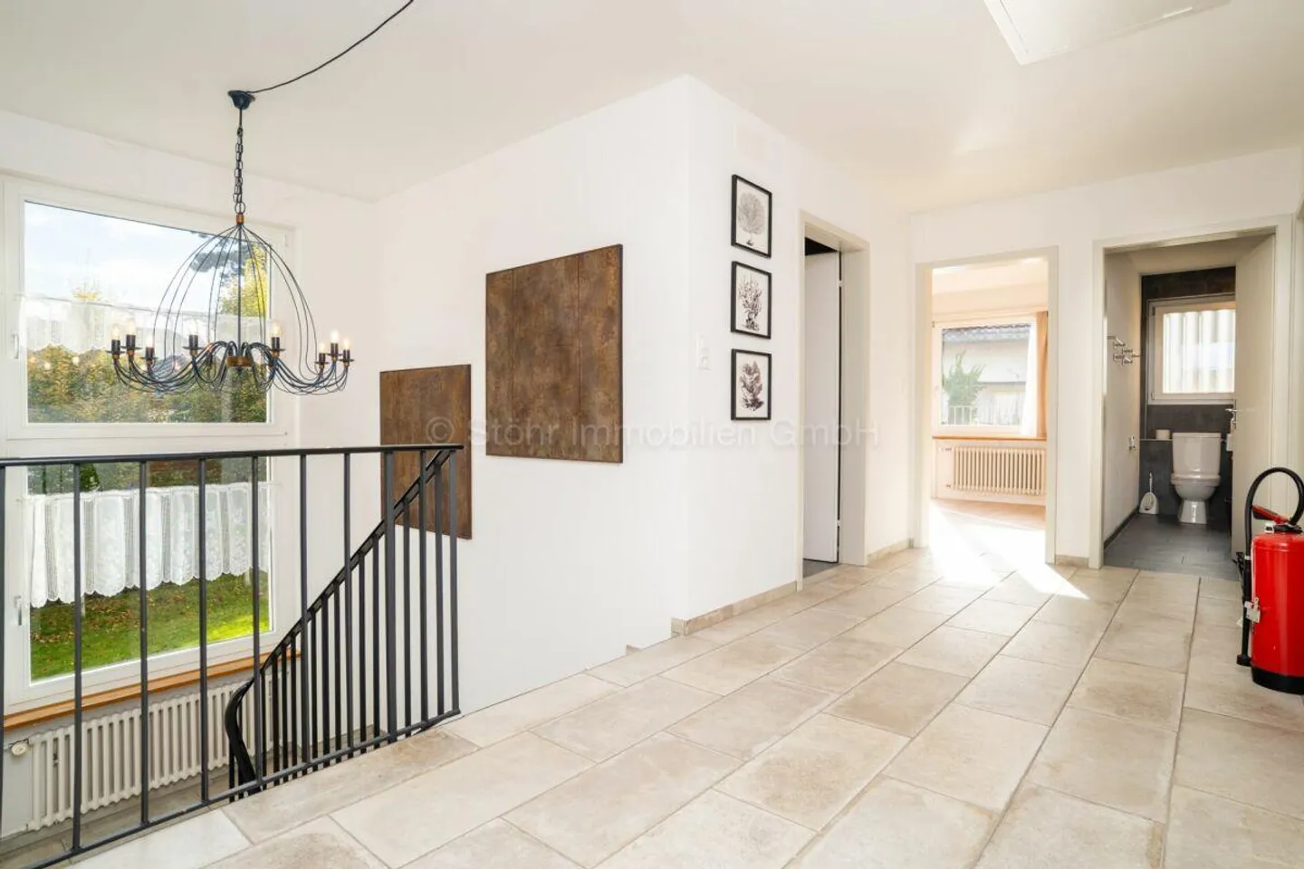 Ampia casa unifamiliare di 10,5 stanze in una posizione tranquilla a Effretikon - Foto 8 di 29