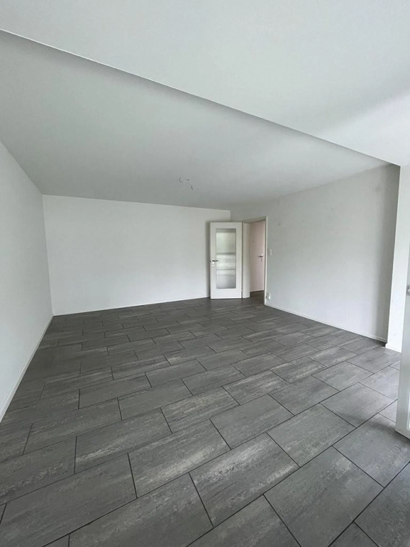 Apartment with Winter Garden in a Well-Maintained Property - Photo 5 of 12