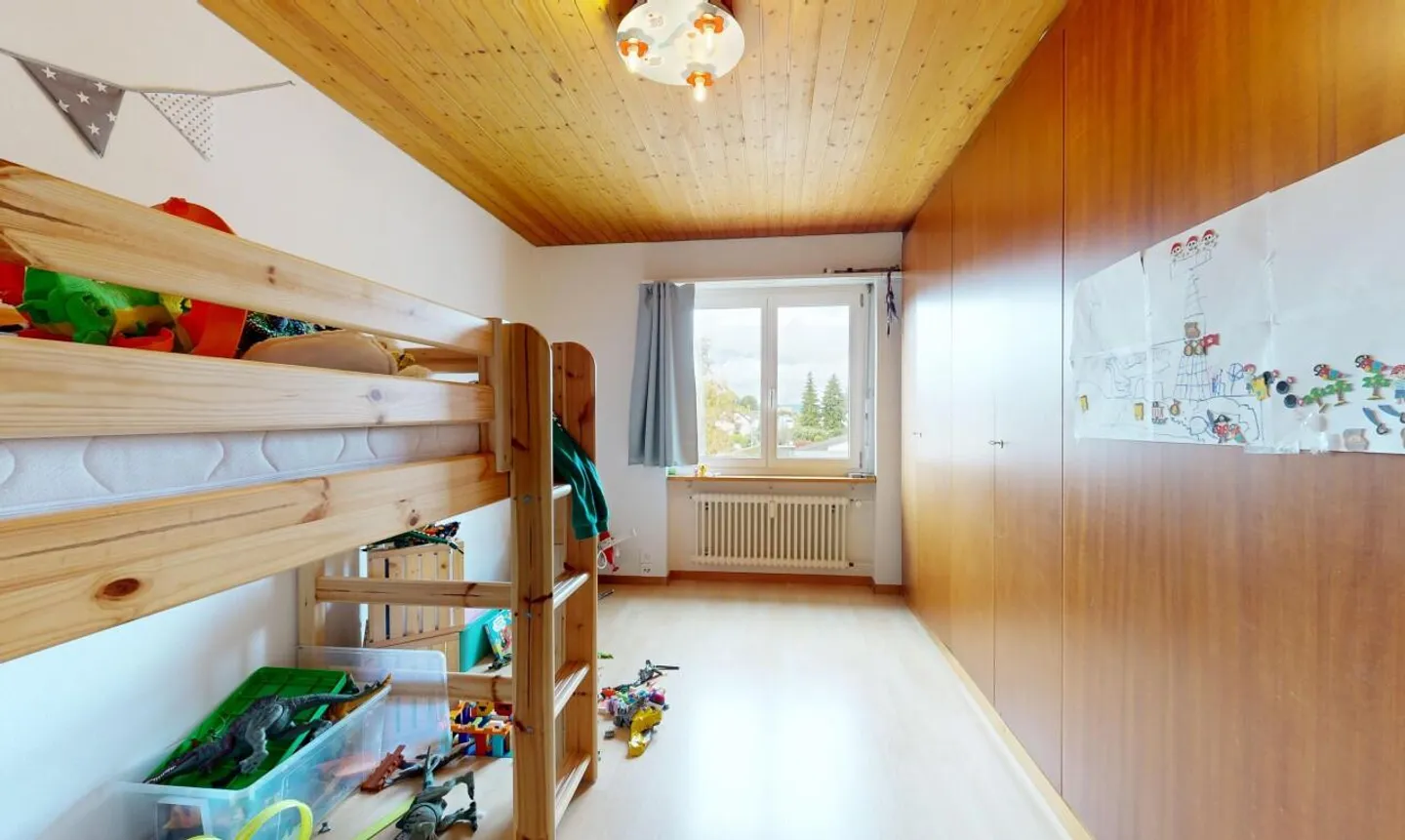 Appartement sous les combles lumineux dans un emplacement familial - proche du centre et calme - Photo 10 sur 11