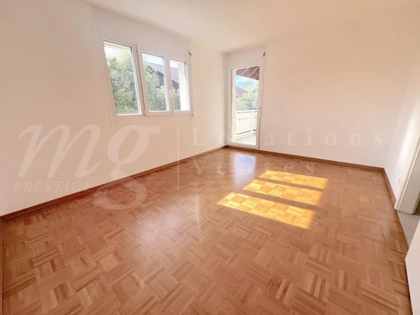 WUNDERSCHÖNES ECK-REIHENHAUS MIT GROSSEM GARTEN - Foto 9 von 13