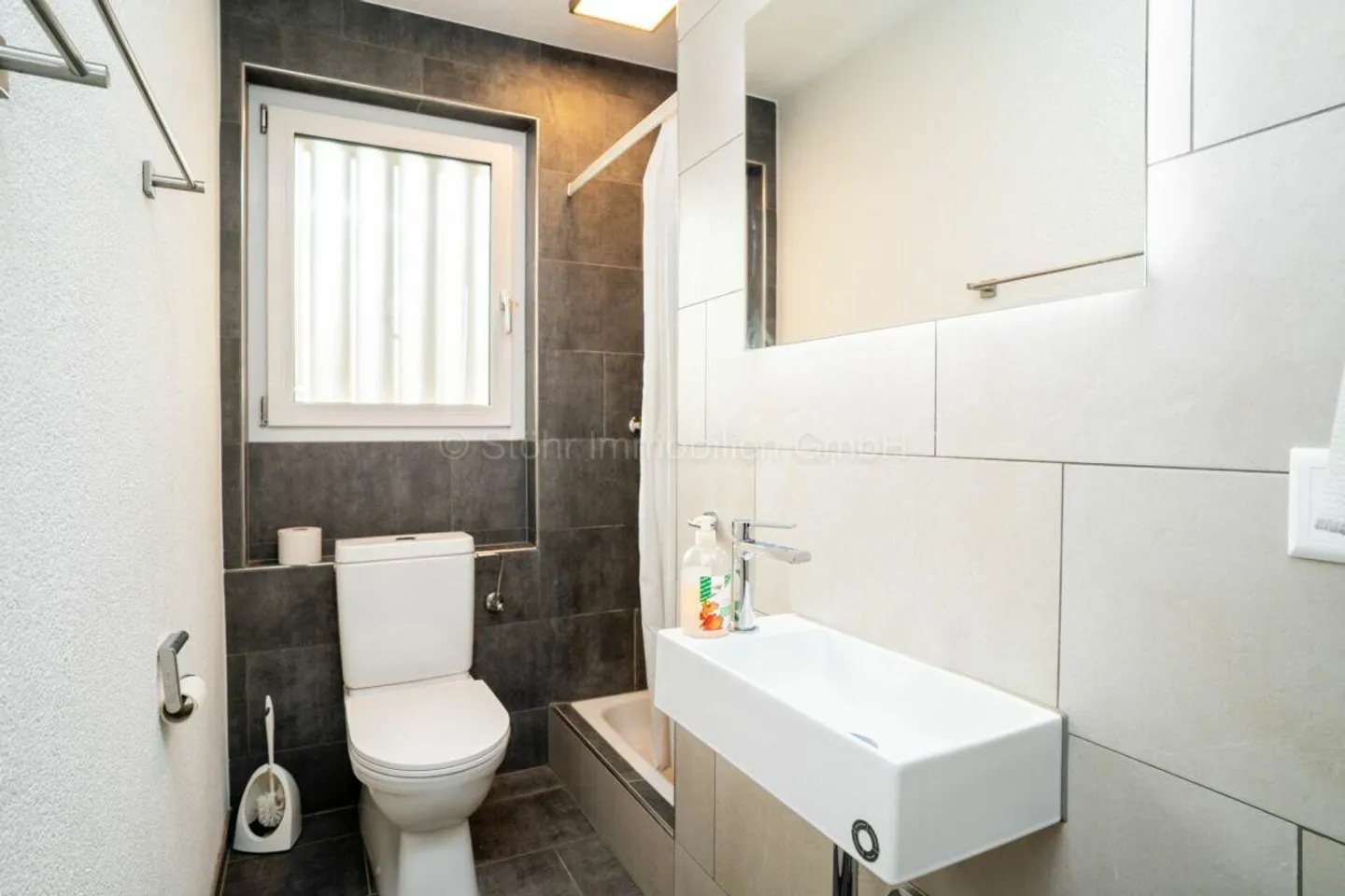 Ampia casa unifamiliare di 10,5 stanze in una posizione tranquilla a Effretikon - Foto 11 di 29