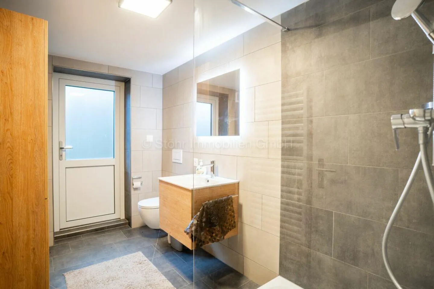 Ampia casa unifamiliare di 10,5 stanze in una posizione tranquilla a Effretikon - Foto 12 di 29