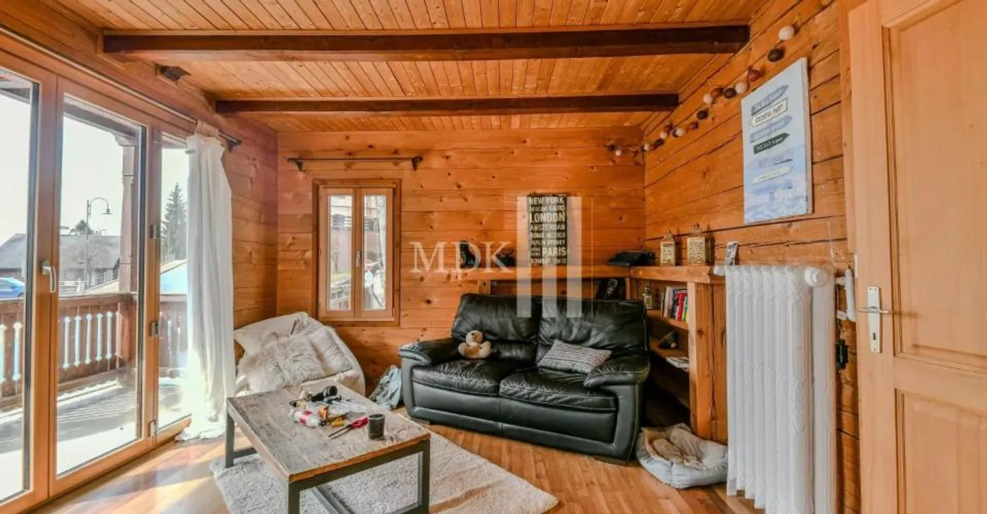 Chalet mit Gewerbefläche - Foto 4 von 11
