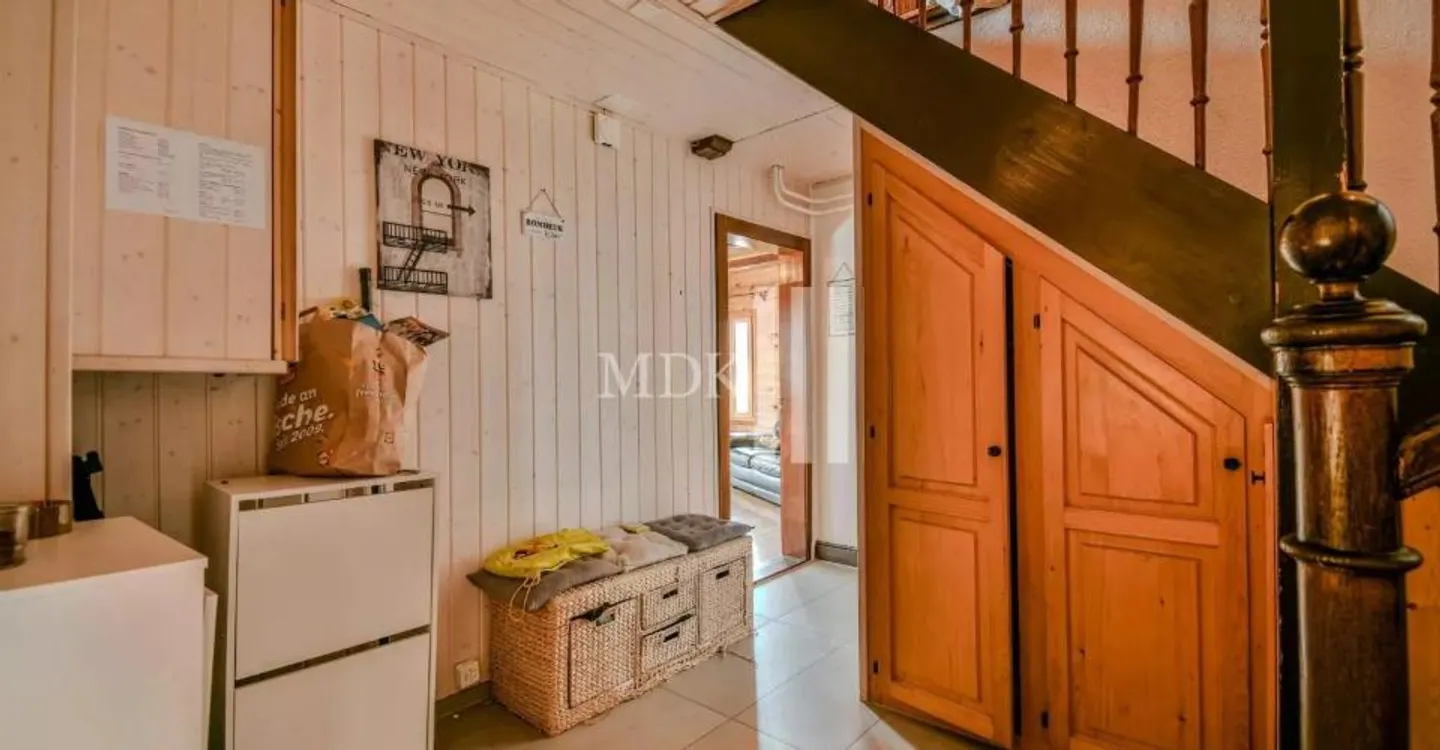 Chalet mit Gewerbefläche - Foto 5 von 11
