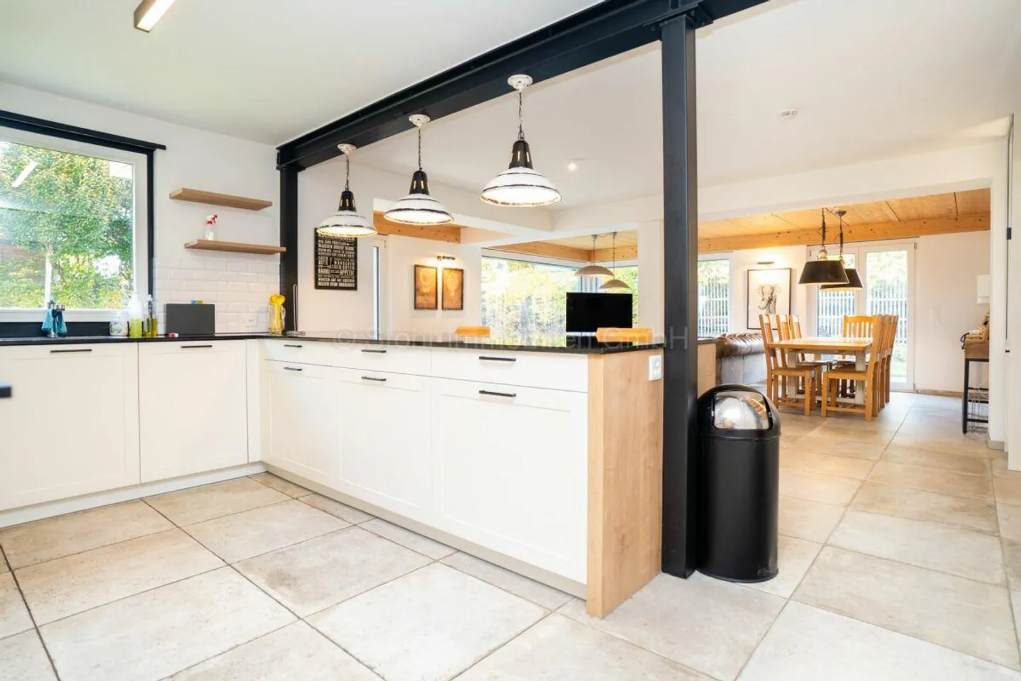 Ampia casa unifamiliare di 10,5 stanze in una posizione tranquilla a Effretikon - Foto 24 di 29