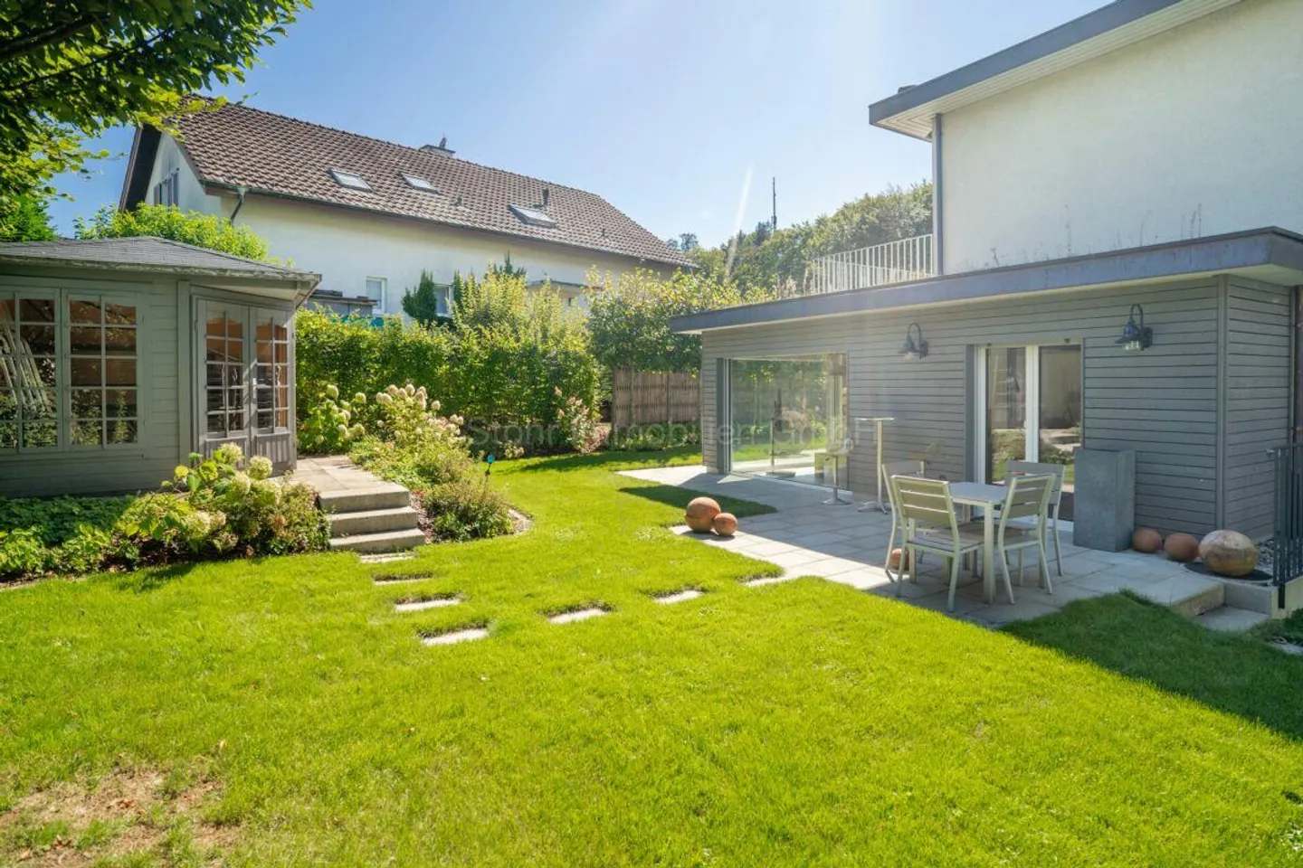 Ampia casa unifamiliare di 10,5 stanze in una posizione tranquilla a Effretikon - Foto 27 di 29