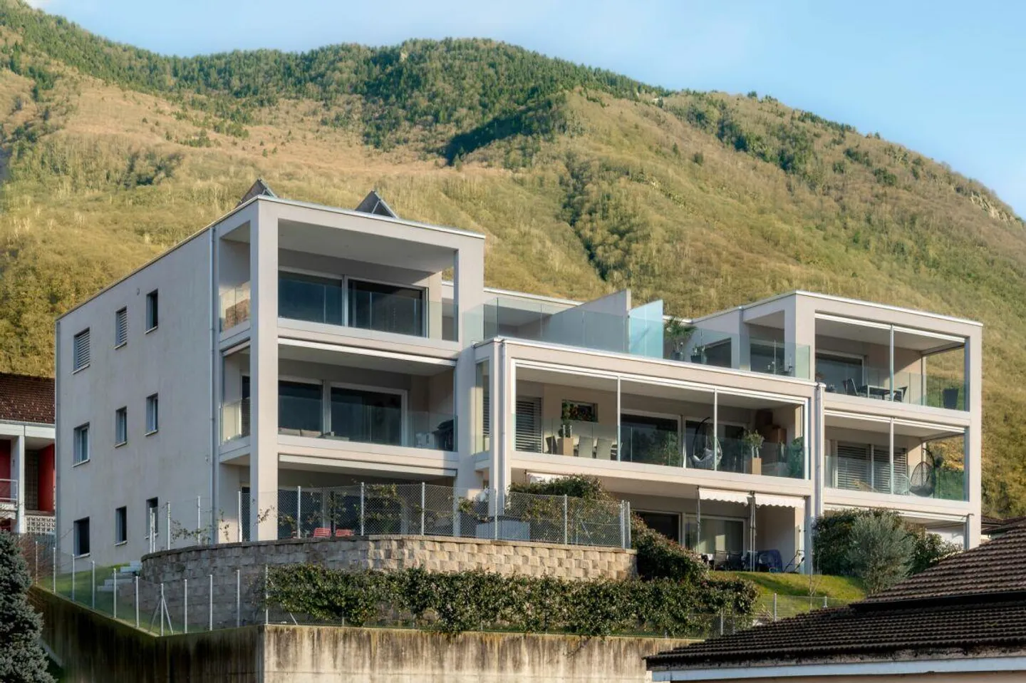 Moderno appartamento di 3.5 locali a Claro - Foto 1 di 10