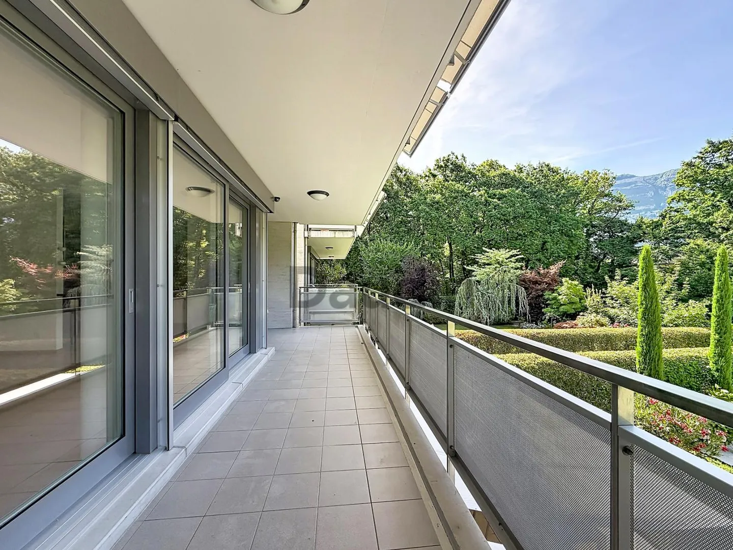 4 Camere con Terrazza in un'Oasi Verde a Vessy - Foto 2 di 13