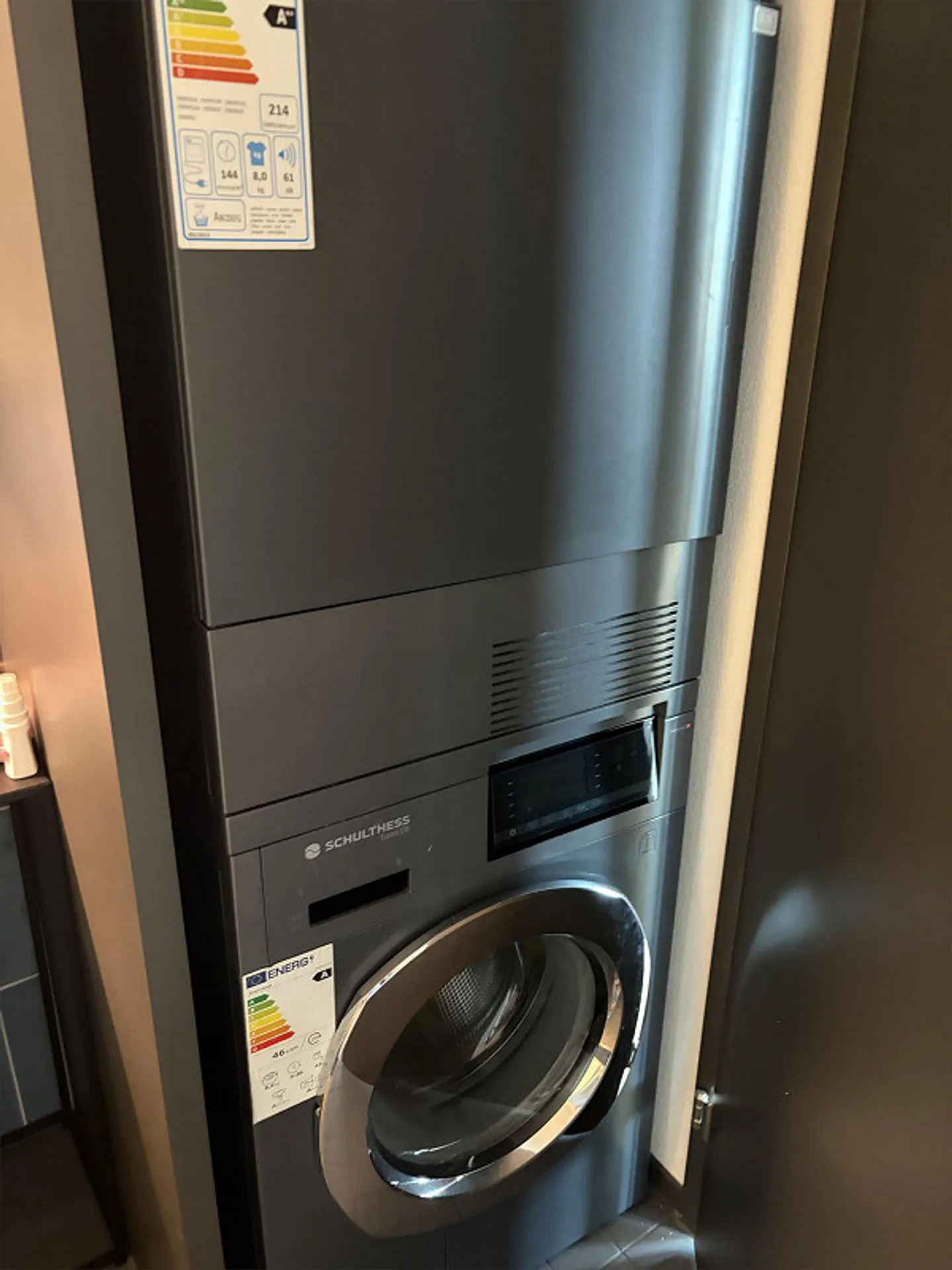 Helle Eckwohnung mit Loggias - Foto 4 von 8