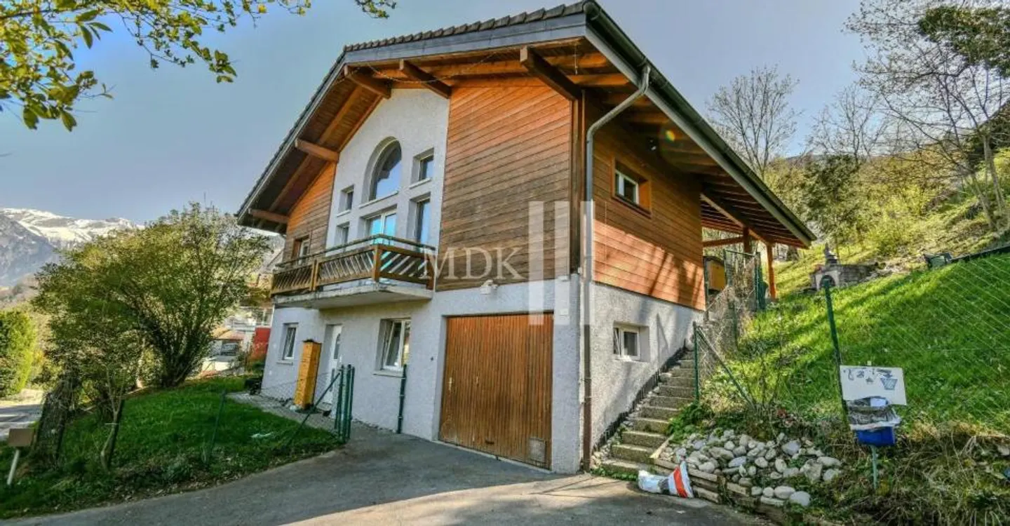 Chalet Incantevole a Choëx - Foto 1 di 13