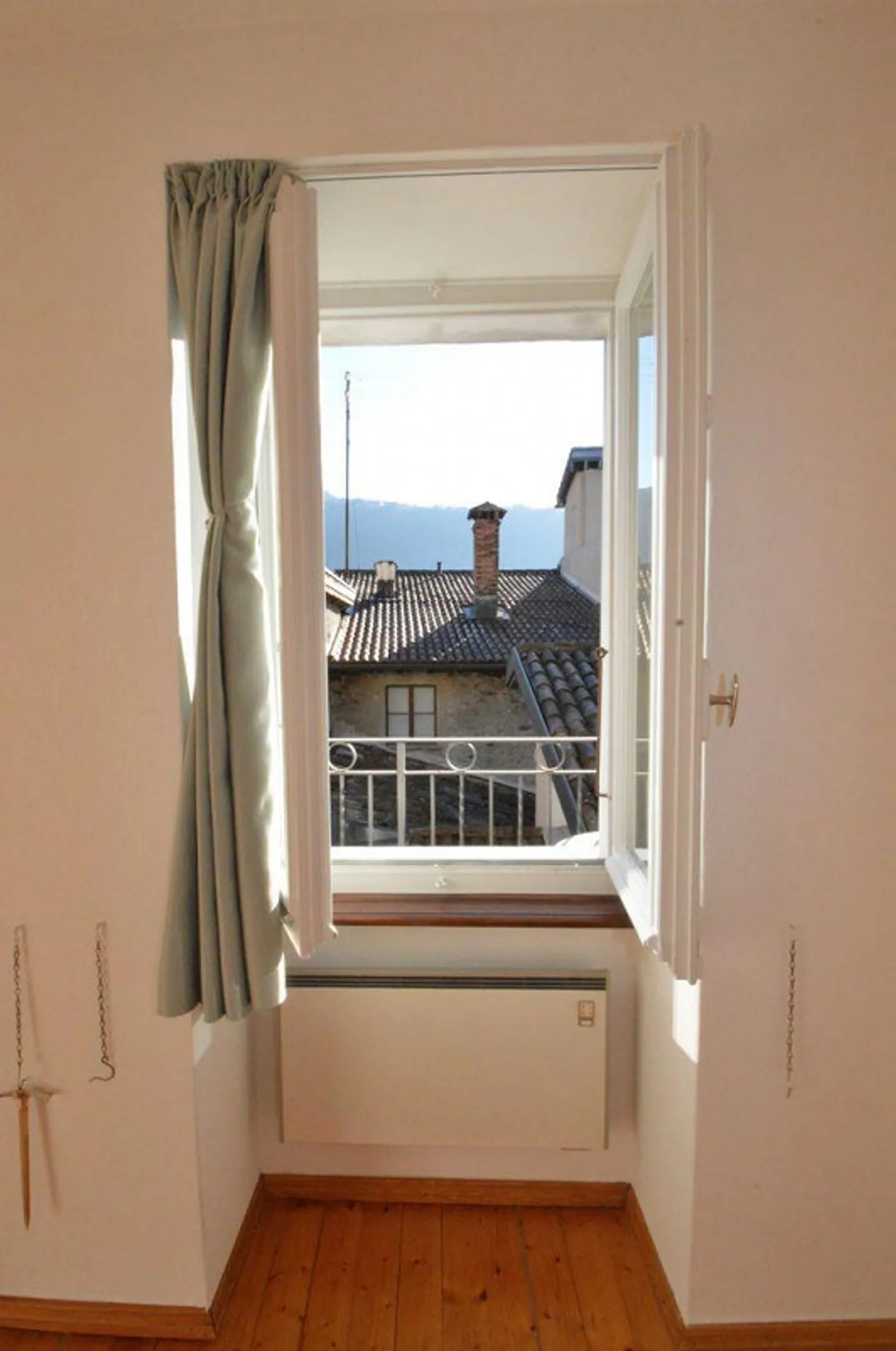 Casa di villaggio ristrutturata con stile nel centro storico di Morcote - Foto 10 di 16
