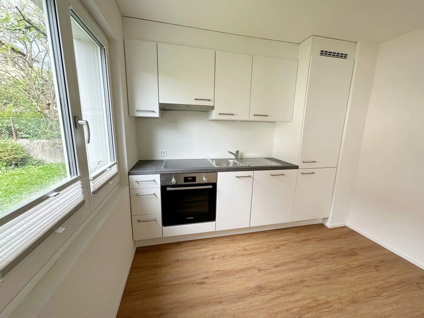 VIVERE NEL POPOLARE QUARTIERE BREITE - PRIMA AFFITTA DOPO RISTRUTTURAZIONE COMPLETA - Foto 5 di 10