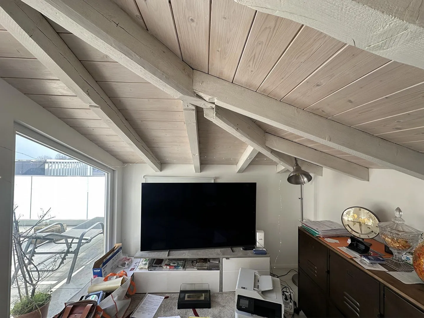 ZU VERMIETEN: DACHGESCHOSS MIT SICHTBAREN BEAMEN UND TERRASSE - Foto 5 von 9