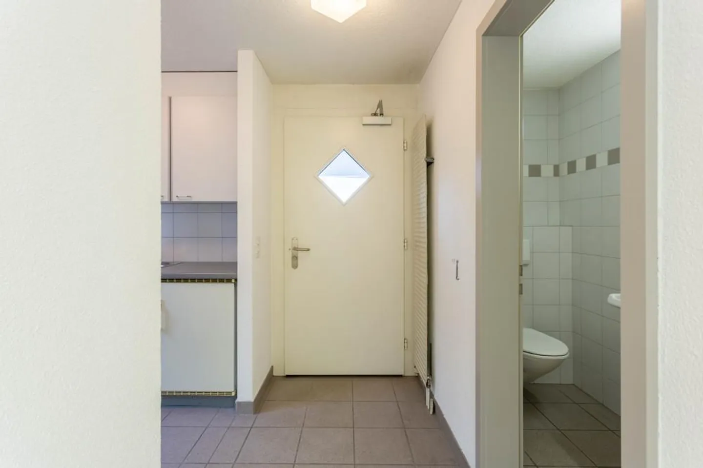 Attractive Office in Prime Location - Photo 6 of 9