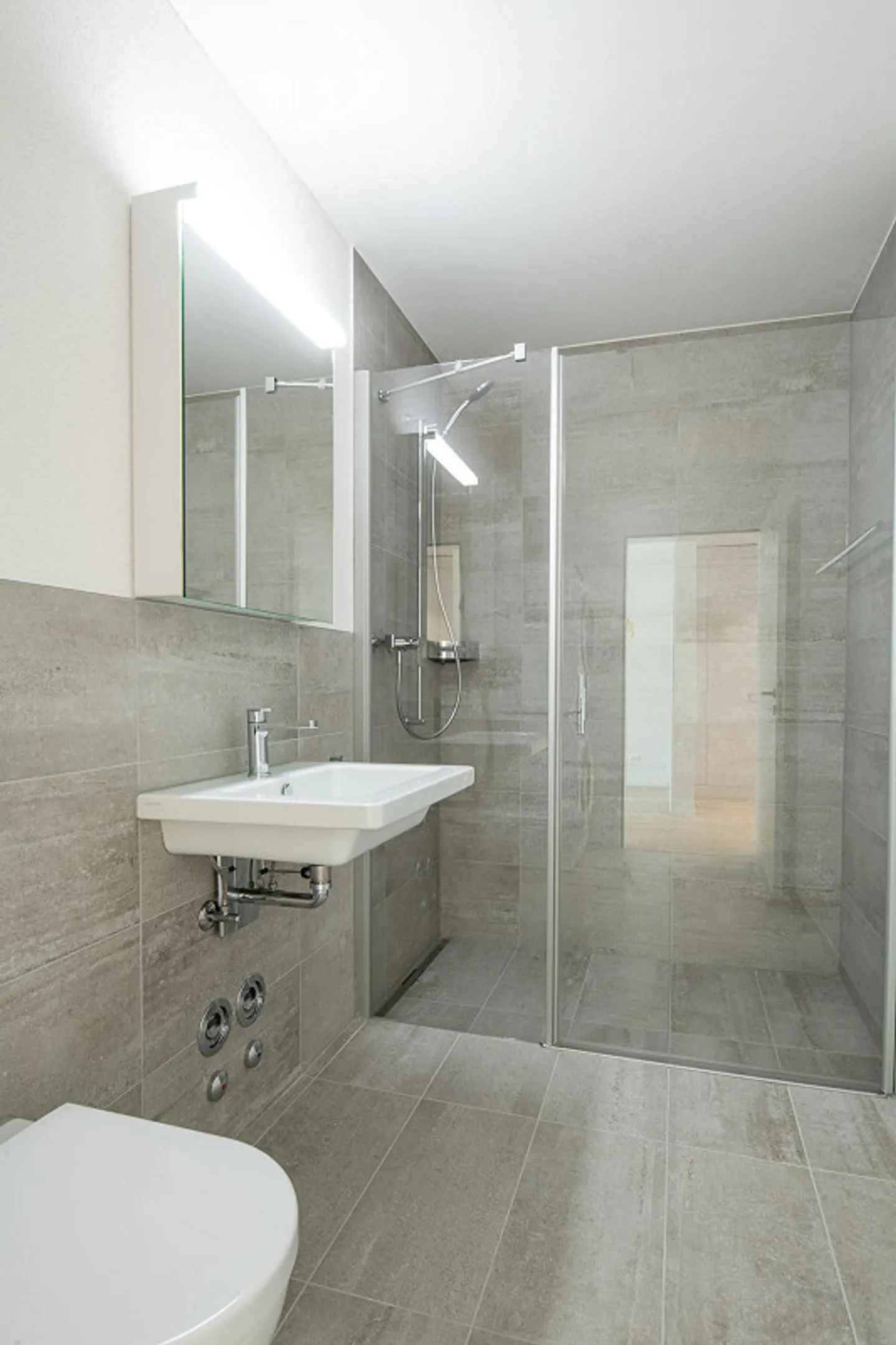 Moderne 2.5 Zimmerwohnung in Neuhausen! - Photo 8 sur 11