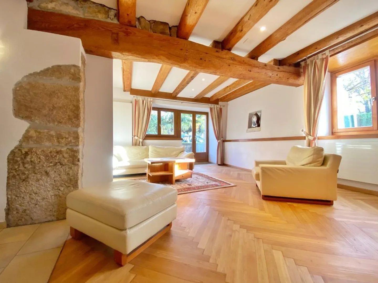 PROPRIÉTÉ AU CACHET UNIQUE - Photo 2 sur 13