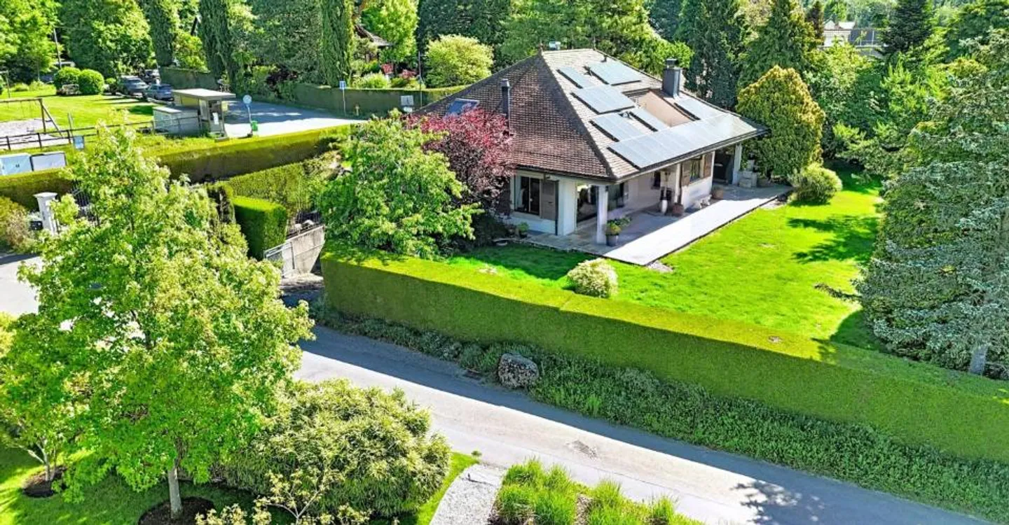 Una proprietà eccezionale con vista sul lago! - Foto 3 di 13