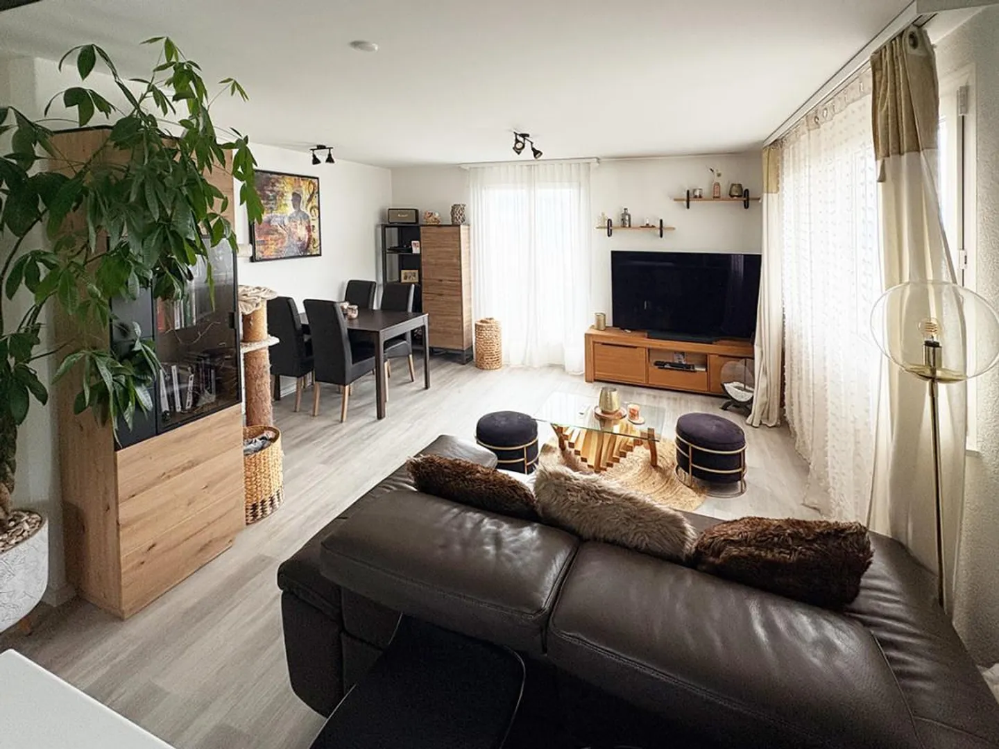 Grandvaux: pleasant 2.5 rooms with balcony - Photo 3 of 10