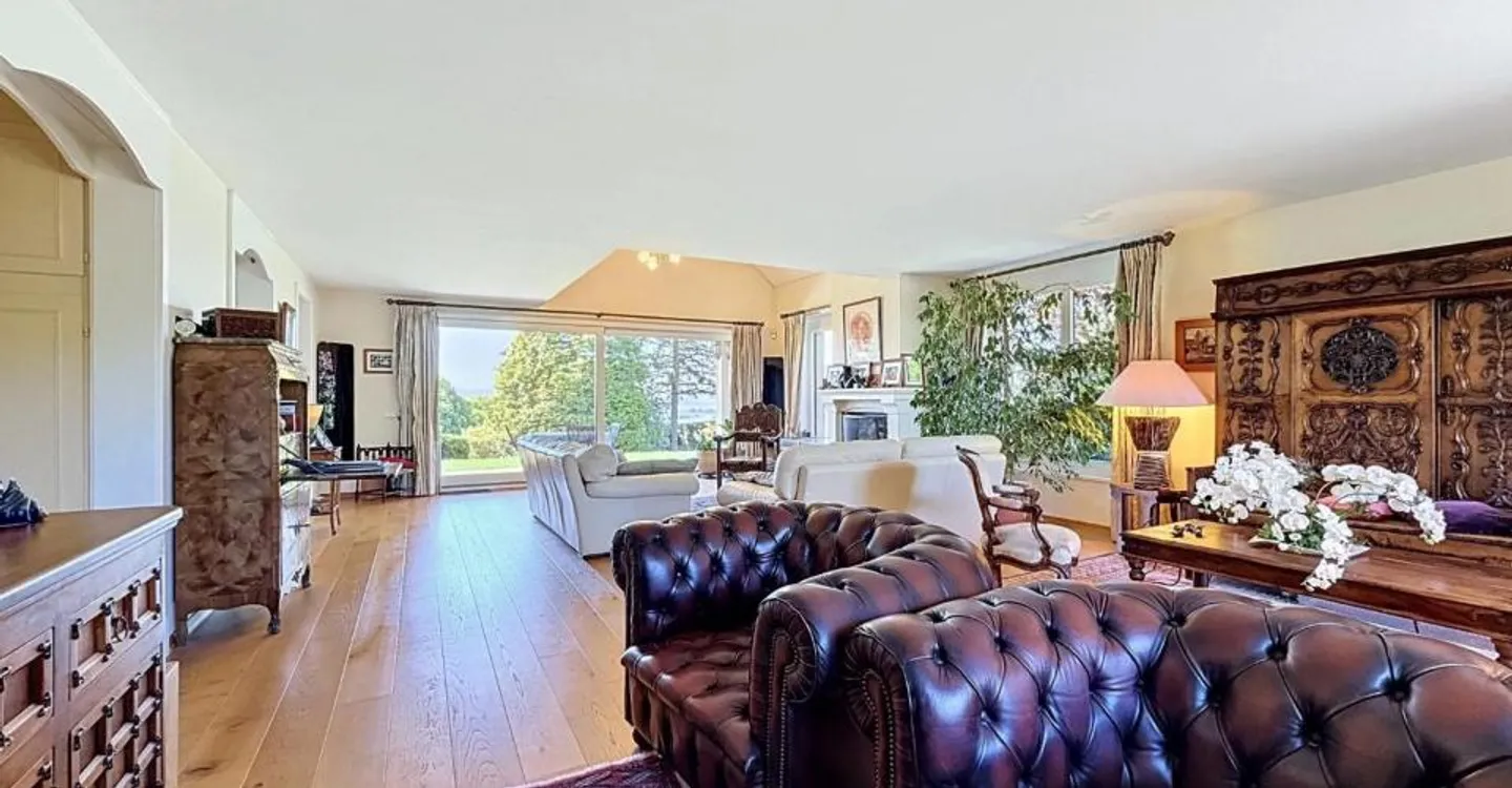 Una proprietà eccezionale con vista sul lago! - Foto 10 di 13
