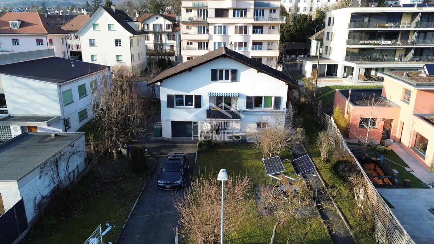 Charmantes Familienhaus in Delémont - Foto 1 von 9