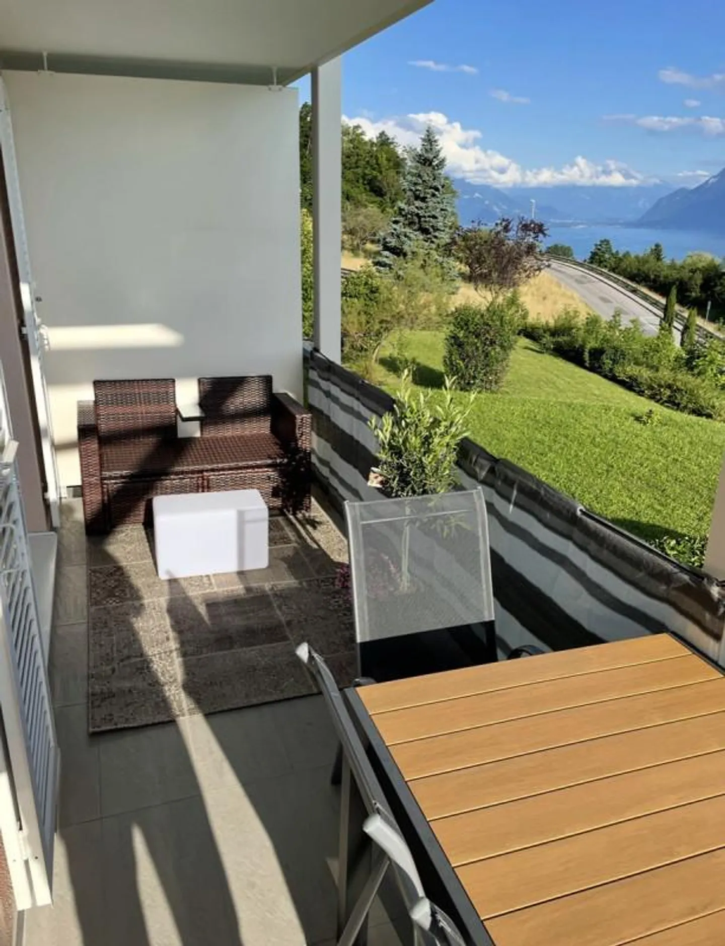Grandvaux: pleasant 2.5 rooms with balcony - Photo 9 of 10