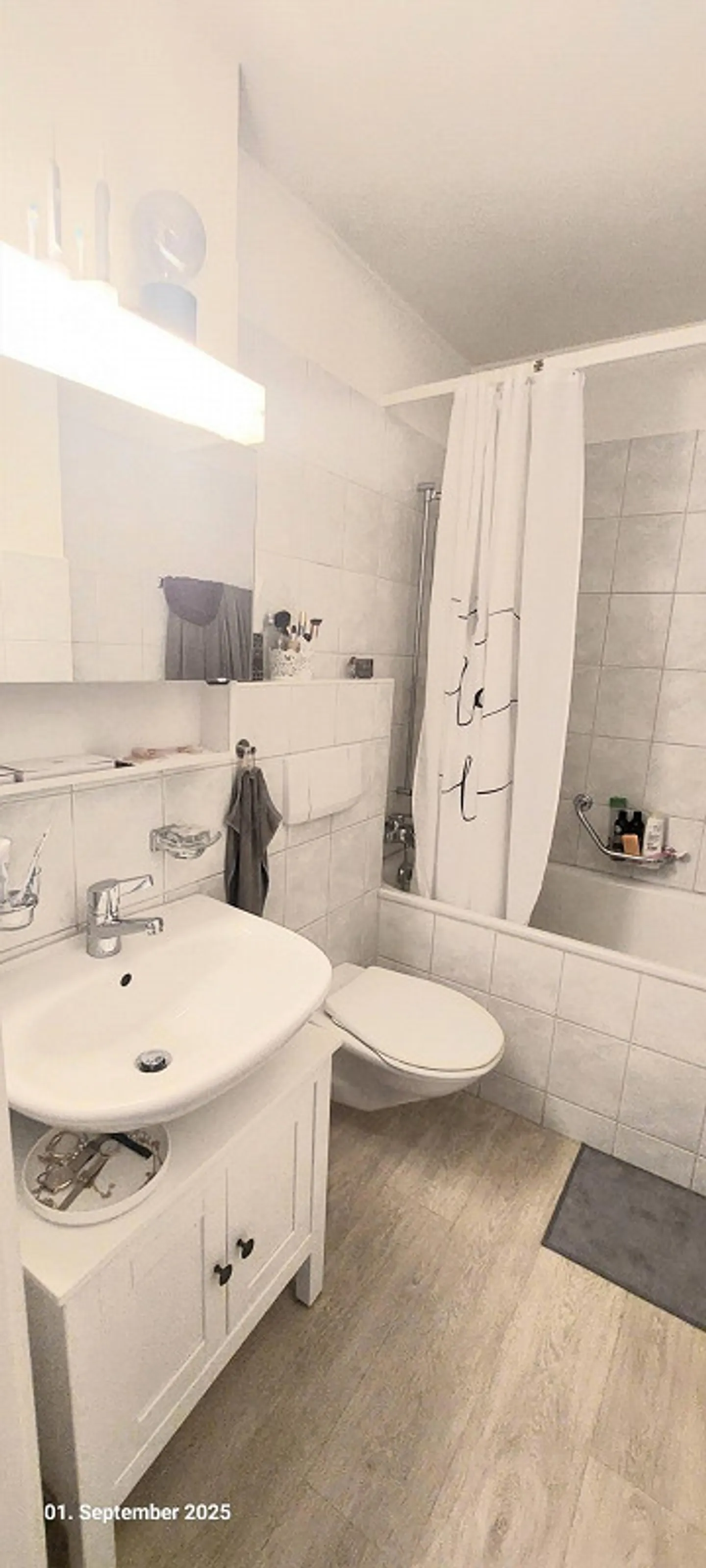 Bright 2.5-room apartment with large balcony, kitchen with breakfast bar - Photo 7 of 9