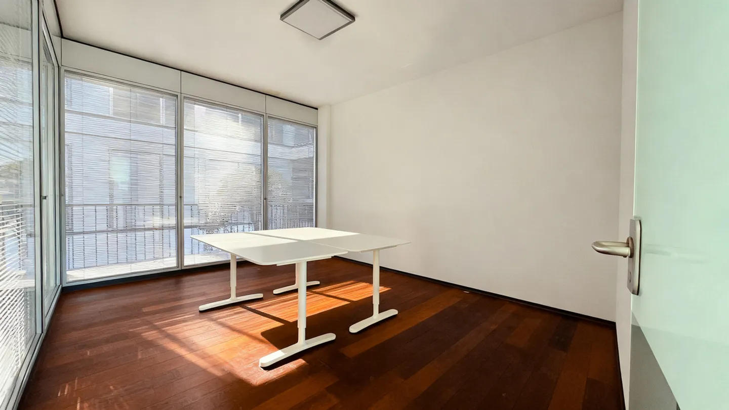 Espace de bureau représentatif dans le canton de Zug, favorable aux impôts - Photo 5 sur 8