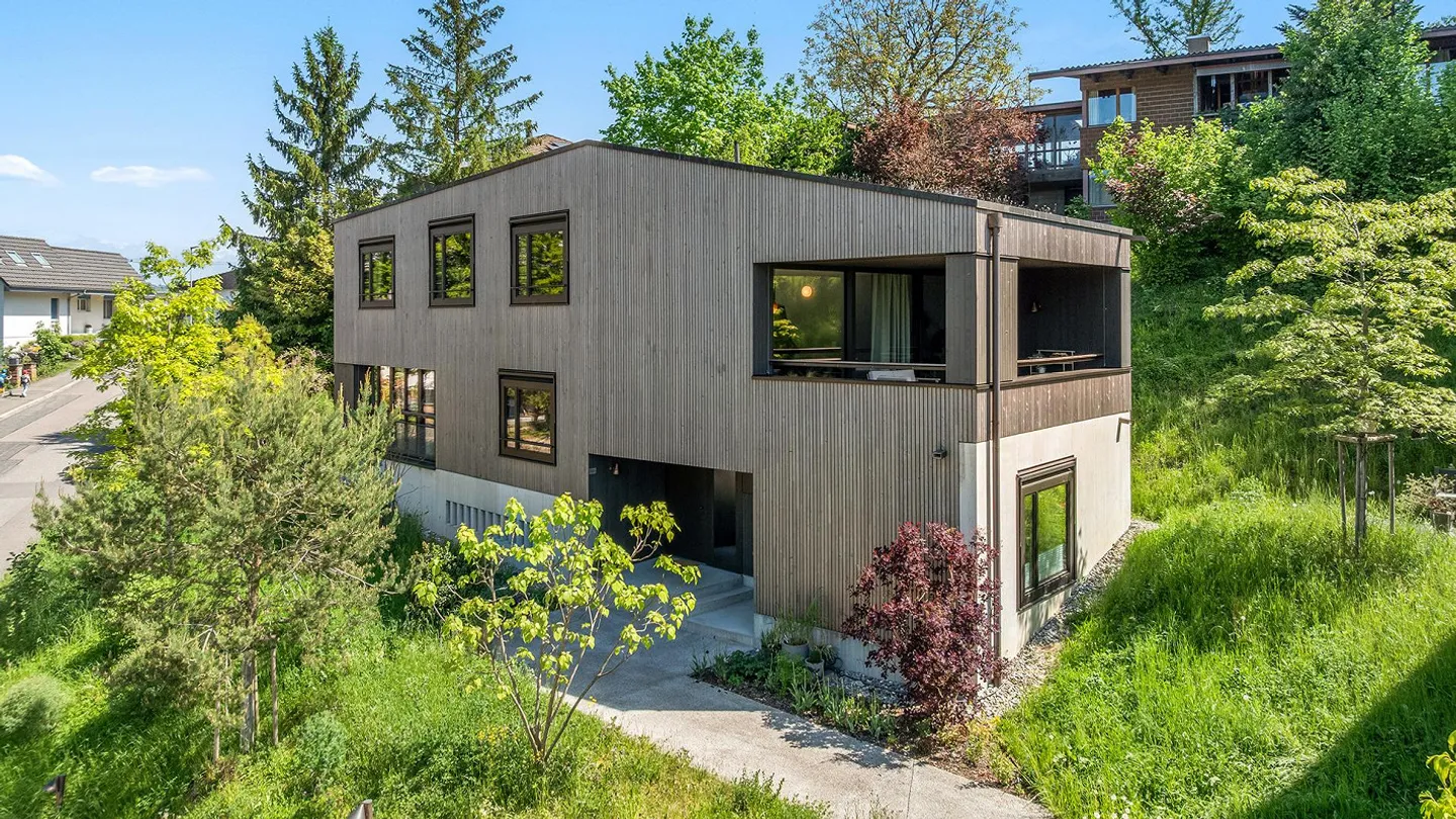 Modernes Einfamilienhaus mit Naturblick - Foto 1 von 4